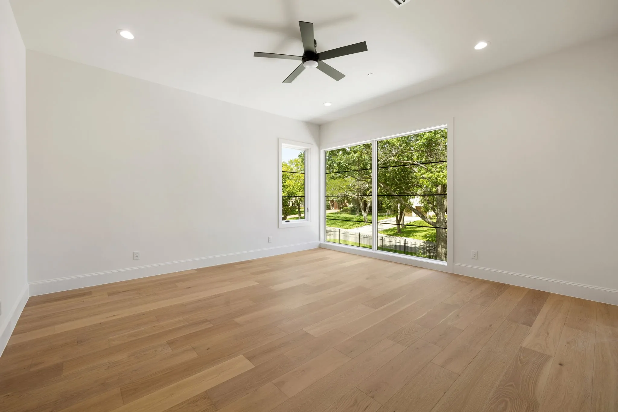 Single Family Residence For Sale in Dallas County , 9421 Thornberry Lane, Dallas, Texas 75220, 5 Bedroom, 7 Bathroom, 3 Garage spaces, 7,610 Sqft, built in 2026, mls#21350337, Real Estate Agent in Dallas, Homes For Sale in Dallas county, Homes For Sale in Dallas, Realtor in Dallas Texas, Real Estate Brokerage Independent Realty Texas, Luminita Cordes Realtor