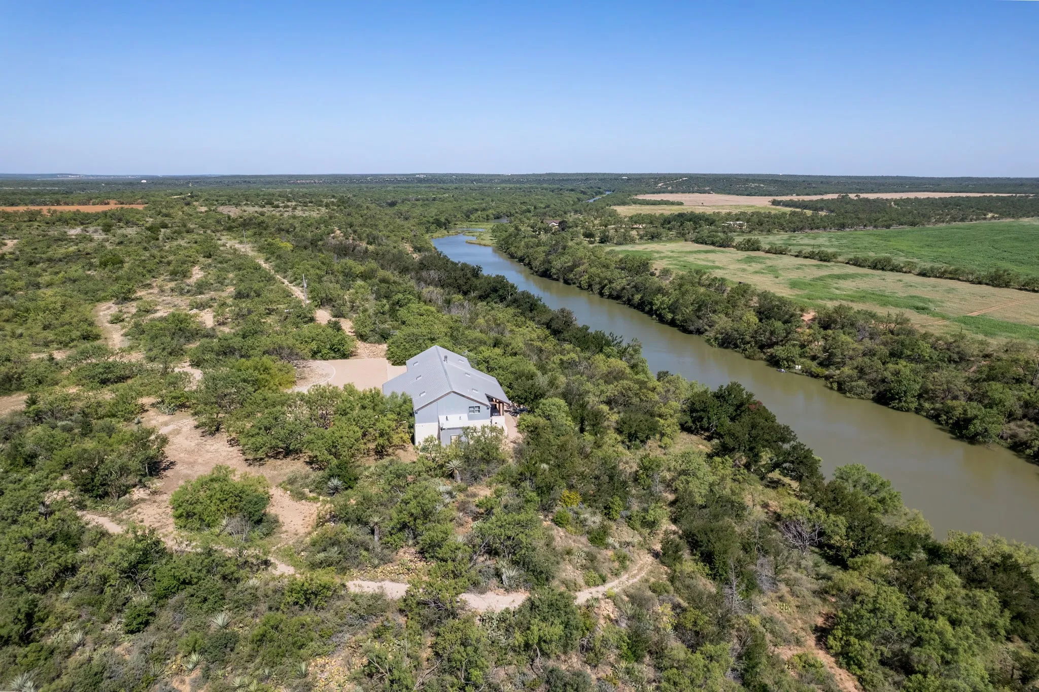 Single Family Residence For Sale in Mc Culloch County , 90 County Road 373, Doole, Texas 76888, 2 Bedroom, 2 Bathroom, 2 Garage spaces, 1,568 Sqft, built in 2013, mls#21341094, Real Estate Agent in Doole, Homes For Sale in Mc Culloch county, Homes For Sale in Doole, Realtor in Doole Texas, Real Estate Brokerage Independent Realty Texas, Luminita Cordes Realtor