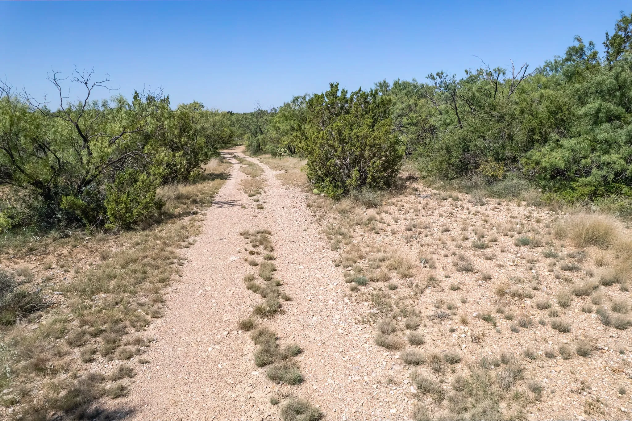 Single Family Residence For Sale in Mc Culloch County , 90 County Road 373, Doole, Texas 76888, 2 Bedroom, 2 Bathroom, 2 Garage spaces, 1,568 Sqft, built in 2013, mls#21341094, Real Estate Agent in Doole, Homes For Sale in Mc Culloch county, Homes For Sale in Doole, Realtor in Doole Texas, Real Estate Brokerage Independent Realty Texas, Luminita Cordes Realtor