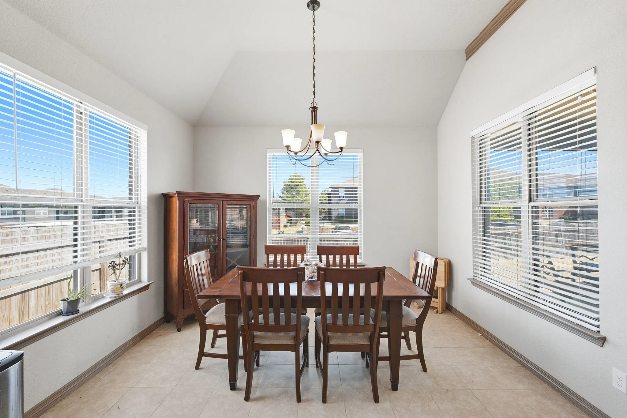 Single Family Residence For Sale in Denton County , 4916 Lakepark Drive, Sanger, Texas 76266, 3 Bedroom, 2 Bathroom, 2 Garage spaces, 1,896 Sqft, built in 2015, mls#21350398, Real Estate Agent in Sanger, Homes For Sale in Denton county, Homes For Sale in Sanger, Realtor in Sanger Texas, Real Estate Brokerage Independent Realty Texas, Luminita Cordes Realtor