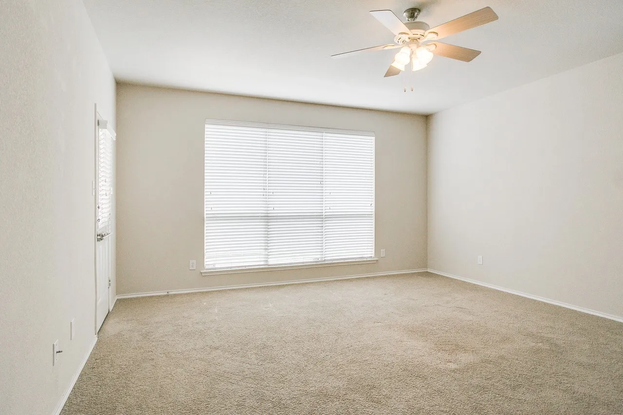 Single Family Residence For Rent in Tarrant County , 5824 Melanie Court, Fort Worth, Texas 76131, 4 Bedrooms, 3 Bathrooms, 2 Garage spaces, 2,459 Sqft, built in 2006, Price $2,350, mls#21350399, Real Estate Agent in Fort Worth, Homes For Rent in Tarrant county, Homes For Rent in Fort Worth, Realtor in Fort Worth Texas, Real Estate Brokerage Independent Realty Texas, Luminita Cordes Realtor