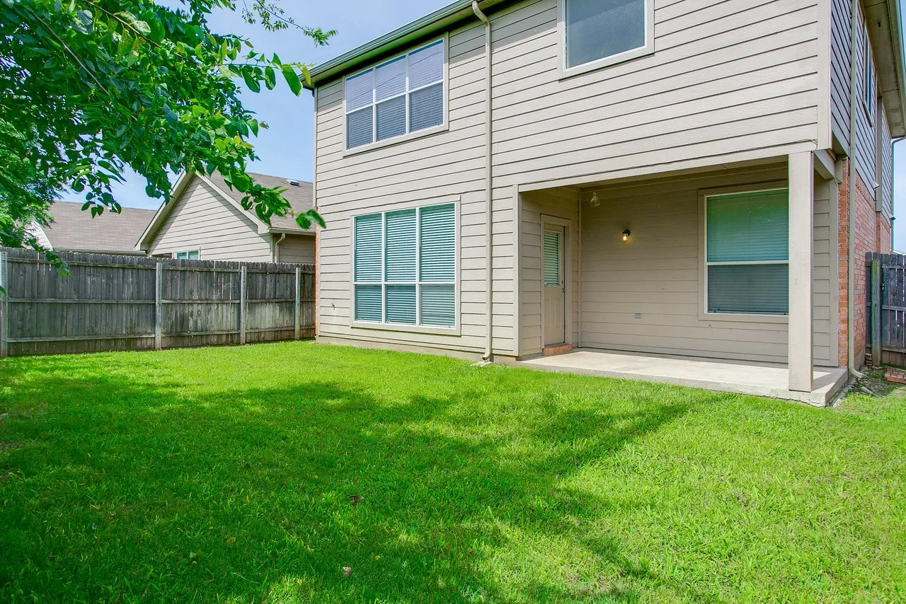 Single Family Residence For Rent in Tarrant County , 5824 Melanie Court, Fort Worth, Texas 76131, 4 Bedrooms, 3 Bathrooms, 2 Garage spaces, 2,459 Sqft, built in 2006, Price $2,350, mls#21350399, Real Estate Agent in Fort Worth, Homes For Rent in Tarrant county, Homes For Rent in Fort Worth, Realtor in Fort Worth Texas, Real Estate Brokerage Independent Realty Texas, Luminita Cordes Realtor
