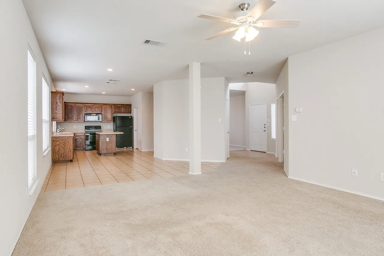 Single Family Residence For Rent in Tarrant County , 5824 Melanie Court, Fort Worth, Texas 76131, 4 Bedrooms, 3 Bathrooms, 2 Garage spaces, 2,459 Sqft, built in 2006, Price $2,350, mls#21350399, Real Estate Agent in Fort Worth, Homes For Rent in Tarrant county, Homes For Rent in Fort Worth, Realtor in Fort Worth Texas, Real Estate Brokerage Independent Realty Texas, Luminita Cordes Realtor