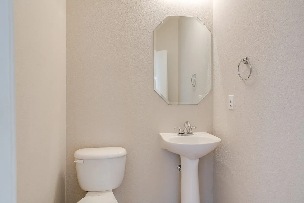 Single Family Residence For Rent in Tarrant County , 5824 Melanie Court, Fort Worth, Texas 76131, 4 Bedrooms, 3 Bathrooms, 2 Garage spaces, 2,459 Sqft, built in 2006, Price $2,350, mls#21350399, Real Estate Agent in Fort Worth, Homes For Rent in Tarrant county, Homes For Rent in Fort Worth, Realtor in Fort Worth Texas, Real Estate Brokerage Independent Realty Texas, Luminita Cordes Realtor