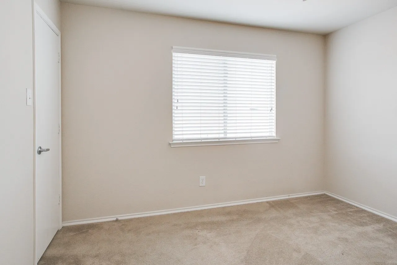 Single Family Residence For Rent in Tarrant County , 5824 Melanie Court, Fort Worth, Texas 76131, 4 Bedrooms, 3 Bathrooms, 2 Garage spaces, 2,459 Sqft, built in 2006, Price $2,350, mls#21350399, Real Estate Agent in Fort Worth, Homes For Rent in Tarrant county, Homes For Rent in Fort Worth, Realtor in Fort Worth Texas, Real Estate Brokerage Independent Realty Texas, Luminita Cordes Realtor
