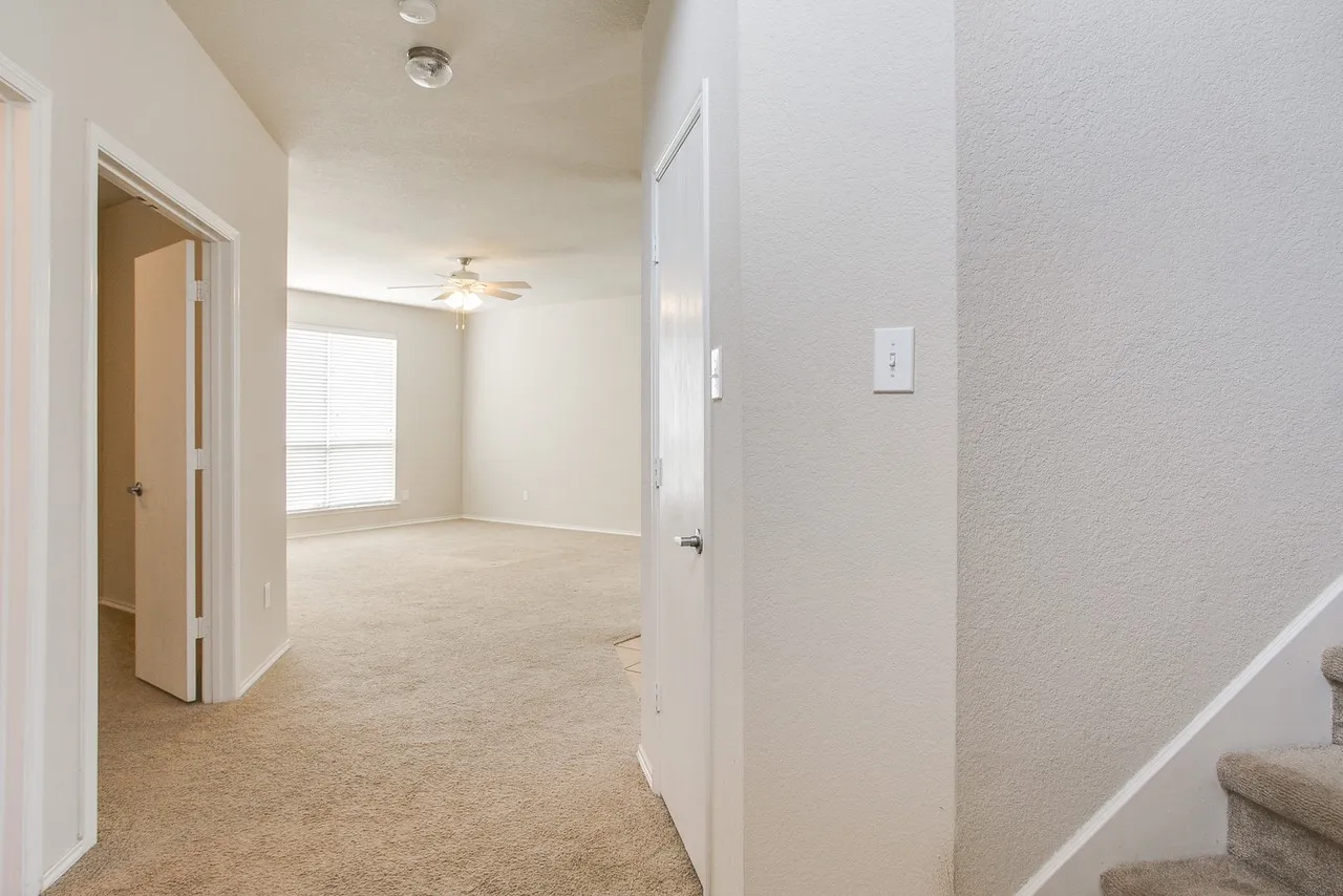Single Family Residence For Rent in Tarrant County , 5824 Melanie Court, Fort Worth, Texas 76131, 4 Bedrooms, 3 Bathrooms, 2 Garage spaces, 2,459 Sqft, built in 2006, Price $2,350, mls#21350399, Real Estate Agent in Fort Worth, Homes For Rent in Tarrant county, Homes For Rent in Fort Worth, Realtor in Fort Worth Texas, Real Estate Brokerage Independent Realty Texas, Luminita Cordes Realtor
