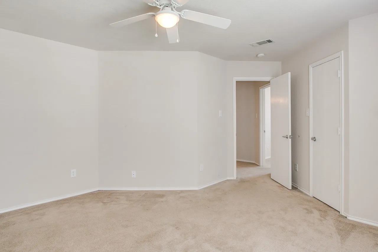 Single Family Residence For Rent in Tarrant County , 5824 Melanie Court, Fort Worth, Texas 76131, 4 Bedrooms, 3 Bathrooms, 2 Garage spaces, 2,459 Sqft, built in 2006, Price $2,350, mls#21350399, Real Estate Agent in Fort Worth, Homes For Rent in Tarrant county, Homes For Rent in Fort Worth, Realtor in Fort Worth Texas, Real Estate Brokerage Independent Realty Texas, Luminita Cordes Realtor