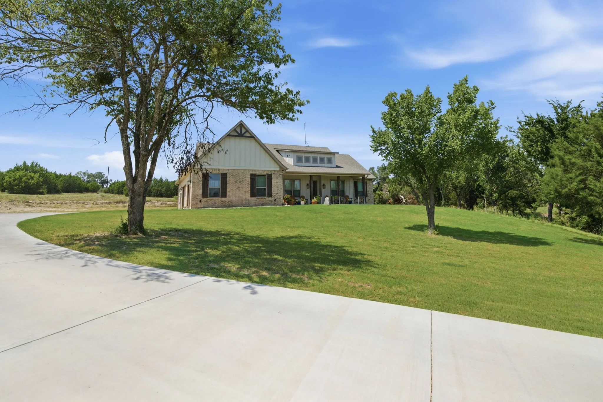 Single Family Residence For Sale in Parker County , 104 Grant Alan, Weatherford, Texas 76082, 4 Bedroom, 4 Bathroom, 3 Garage spaces, 2,300 Sqft, built in 2024, mls#21348846, Real Estate Agent in Weatherford, Homes For Sale in Parker county, Homes For Sale in Weatherford, Realtor in Weatherford Texas, Real Estate Brokerage Independent Realty Texas, Luminita Cordes Realtor