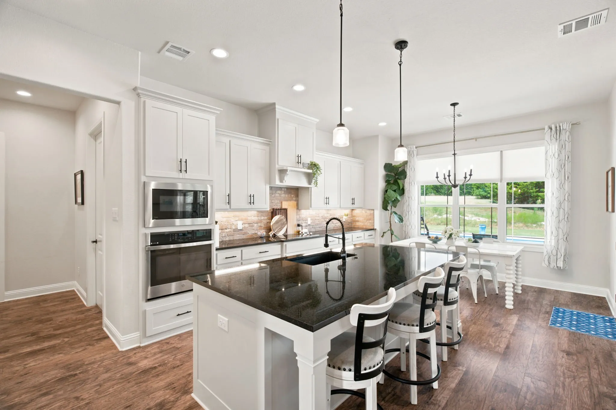 Single Family Residence For Sale in Parker County , 104 Grant Alan, Weatherford, Texas 76082, 4 Bedroom, 4 Bathroom, 3 Garage spaces, 2,300 Sqft, built in 2024, mls#21348846, Real Estate Agent in Weatherford, Homes For Sale in Parker county, Homes For Sale in Weatherford, Realtor in Weatherford Texas, Real Estate Brokerage Independent Realty Texas, Luminita Cordes Realtor