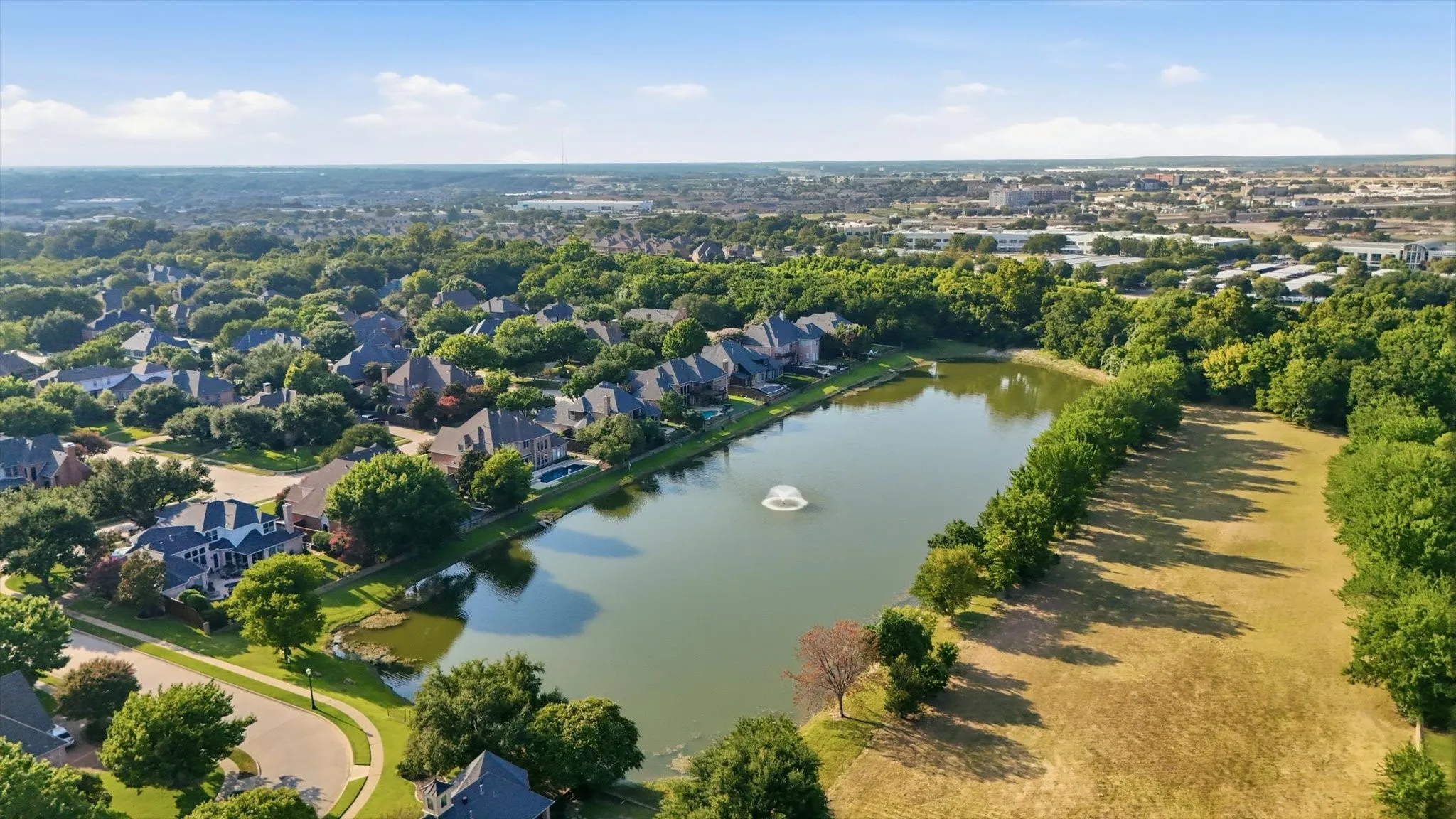 Single Family Residence For Sale in Dallas County , 728 Castle Creek Drive, Coppell, Texas 75019, 4 Bedroom, 4 Bathroom, 3 Garage spaces, 3,650 Sqft, built in 1995, mls#21342520, Real Estate Agent in Coppell, Homes For Sale in Dallas county, Homes For Sale in Coppell, Realtor in Coppell Texas, Real Estate Brokerage Independent Realty Texas, Luminita Cordes Realtor