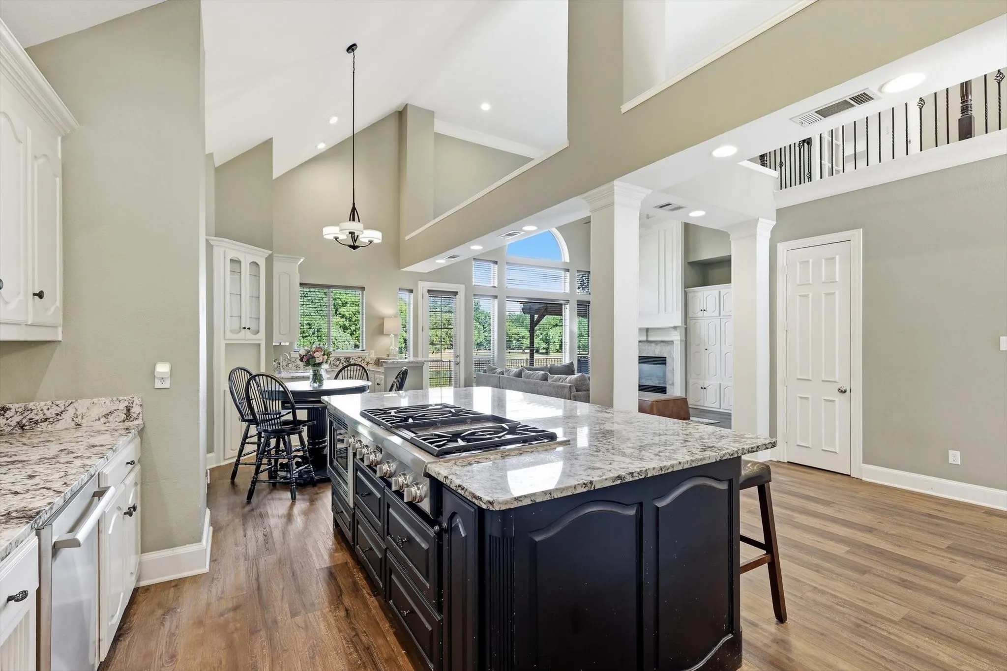 Single Family Residence For Sale in Dallas County , 728 Castle Creek Drive, Coppell, Texas 75019, 4 Bedroom, 4 Bathroom, 3 Garage spaces, 3,650 Sqft, built in 1995, mls#21342520, Real Estate Agent in Coppell, Homes For Sale in Dallas county, Homes For Sale in Coppell, Realtor in Coppell Texas, Real Estate Brokerage Independent Realty Texas, Luminita Cordes Realtor