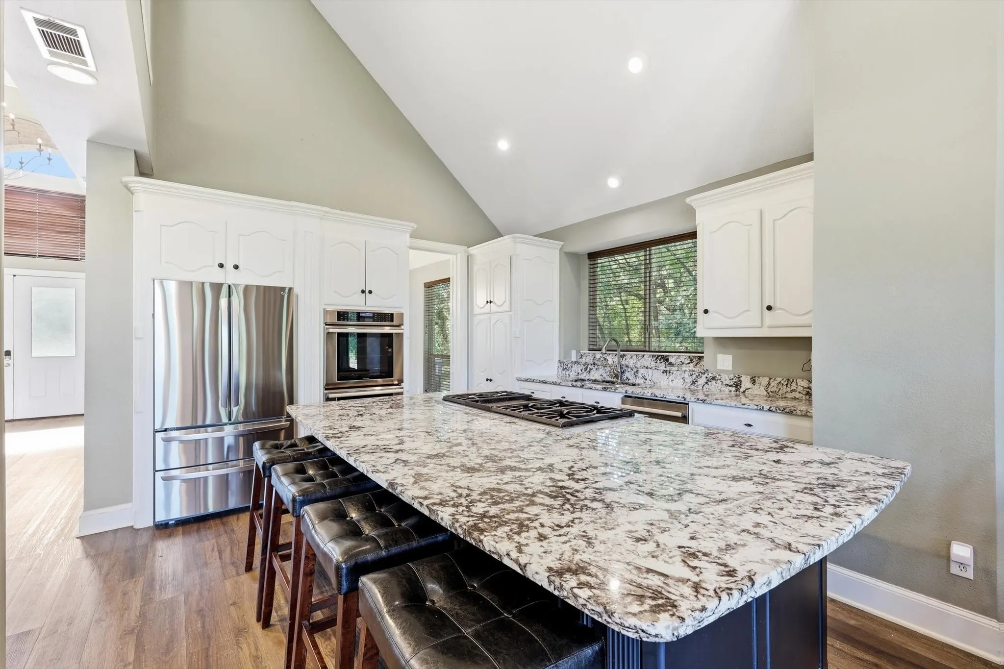 Single Family Residence For Sale in Dallas County , 728 Castle Creek Drive, Coppell, Texas 75019, 4 Bedroom, 4 Bathroom, 3 Garage spaces, 3,650 Sqft, built in 1995, mls#21342520, Real Estate Agent in Coppell, Homes For Sale in Dallas county, Homes For Sale in Coppell, Realtor in Coppell Texas, Real Estate Brokerage Independent Realty Texas, Luminita Cordes Realtor