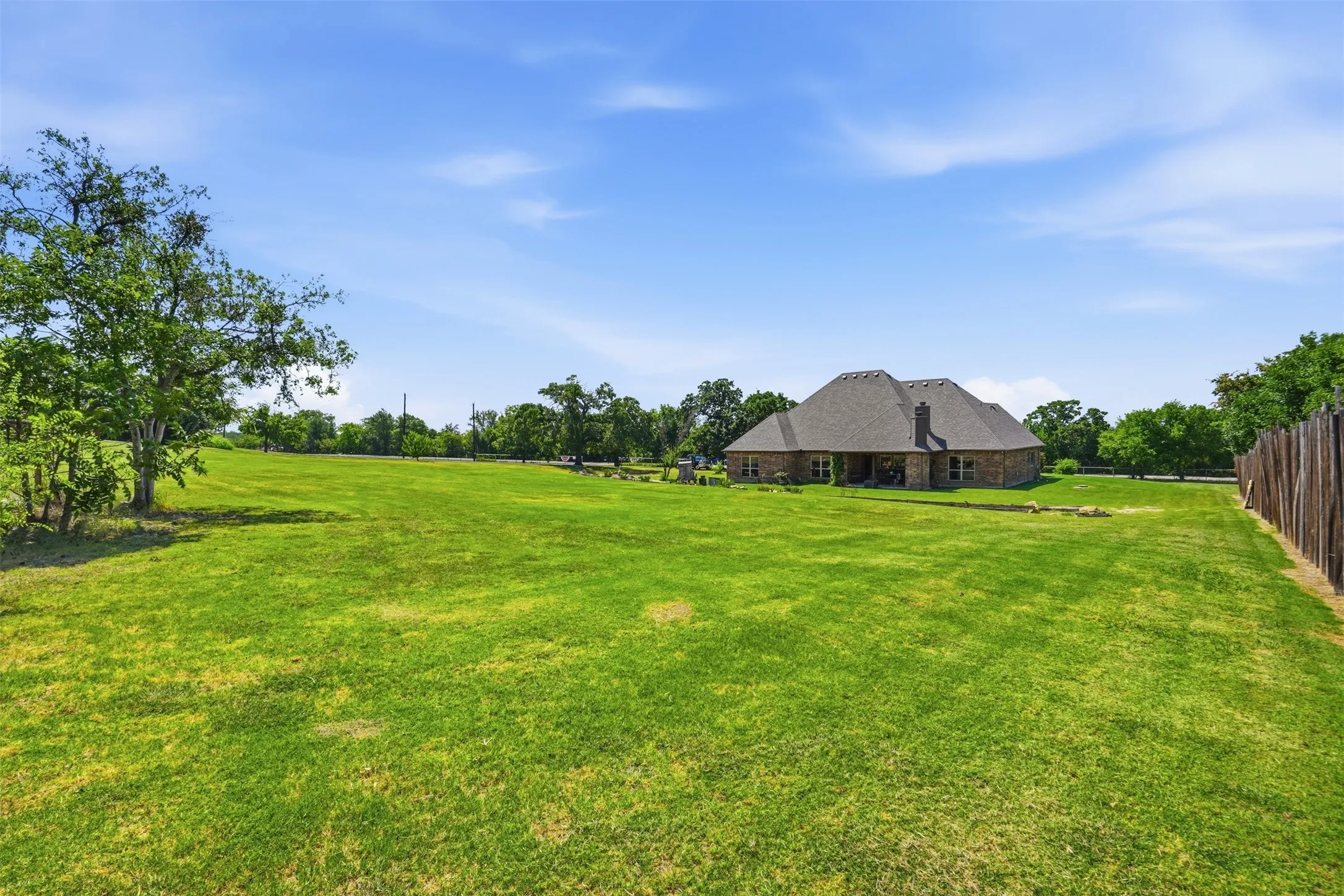 Single Family Residence For Sale in Parker County , 3518 Old Mineral Wells Highway, Weatherford, Texas 76088, 3 Bedrooms, 3 Bathrooms, 2 Garage spaces, 2,556 Sqft, built in 2018, Price $649,900, mls#21350093, Real Estate Agent in Weatherford, Homes For Sale in Parker county, Homes For Sale in Weatherford, Realtor in Weatherford Texas, Real Estate Brokerage Independent Realty Texas, Luminita Cordes Realtor