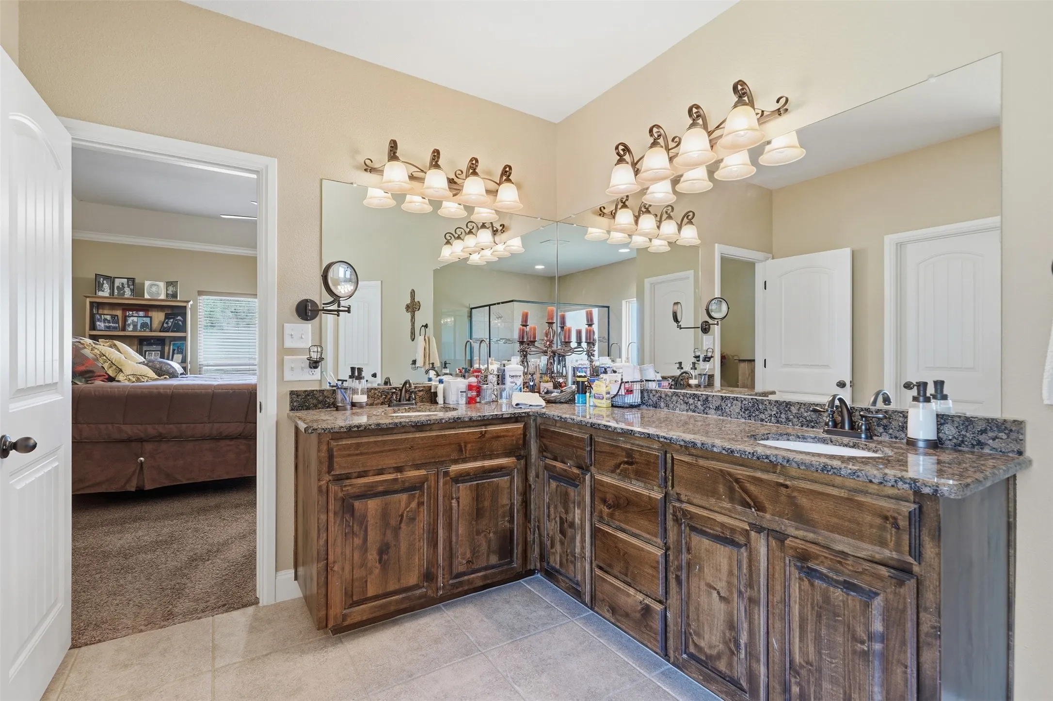 Single Family Residence For Sale in Parker County , 3518 Old Mineral Wells Highway, Weatherford, Texas 76088, 3 Bedrooms, 3 Bathrooms, 2 Garage spaces, 2,556 Sqft, built in 2018, Price $649,900, mls#21350093, Real Estate Agent in Weatherford, Homes For Sale in Parker county, Homes For Sale in Weatherford, Realtor in Weatherford Texas, Real Estate Brokerage Independent Realty Texas, Luminita Cordes Realtor