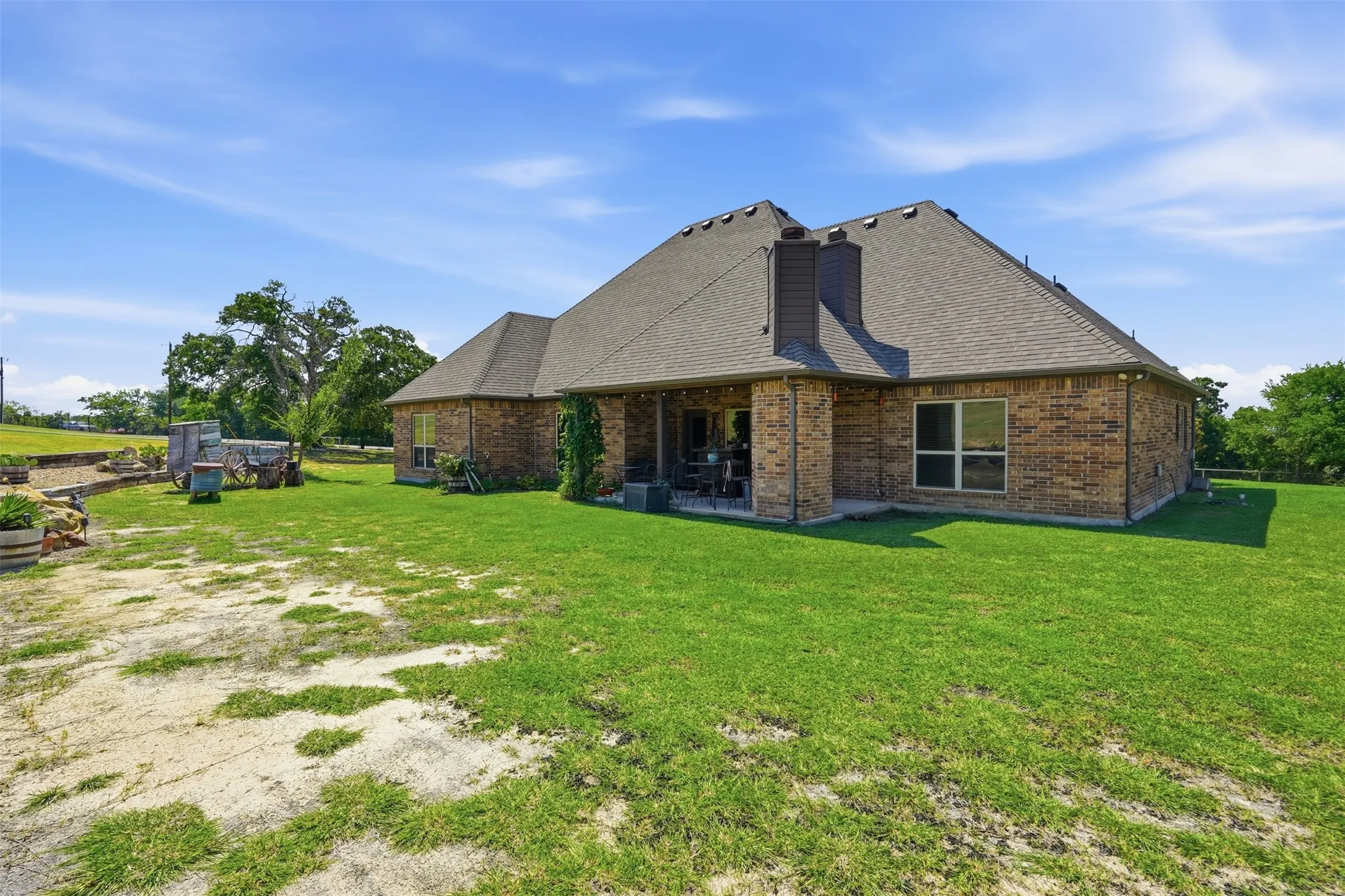 Single Family Residence For Sale in Parker County , 3518 Old Mineral Wells Highway, Weatherford, Texas 76088, 3 Bedrooms, 3 Bathrooms, 2 Garage spaces, 2,556 Sqft, built in 2018, Price $649,900, mls#21350093, Real Estate Agent in Weatherford, Homes For Sale in Parker county, Homes For Sale in Weatherford, Realtor in Weatherford Texas, Real Estate Brokerage Independent Realty Texas, Luminita Cordes Realtor