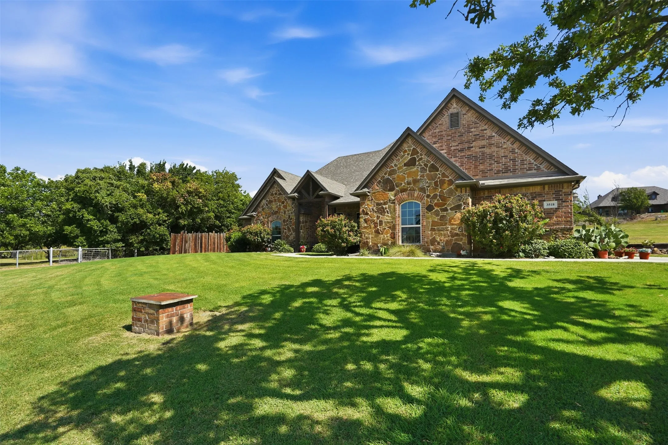 Single Family Residence For Sale in Parker County , 3518 Old Mineral Wells Highway, Weatherford, Texas 76088, 3 Bedrooms, 3 Bathrooms, 2 Garage spaces, 2,556 Sqft, built in 2018, Price $649,900, mls#21350093, Real Estate Agent in Weatherford, Homes For Sale in Parker county, Homes For Sale in Weatherford, Realtor in Weatherford Texas, Real Estate Brokerage Independent Realty Texas, Luminita Cordes Realtor