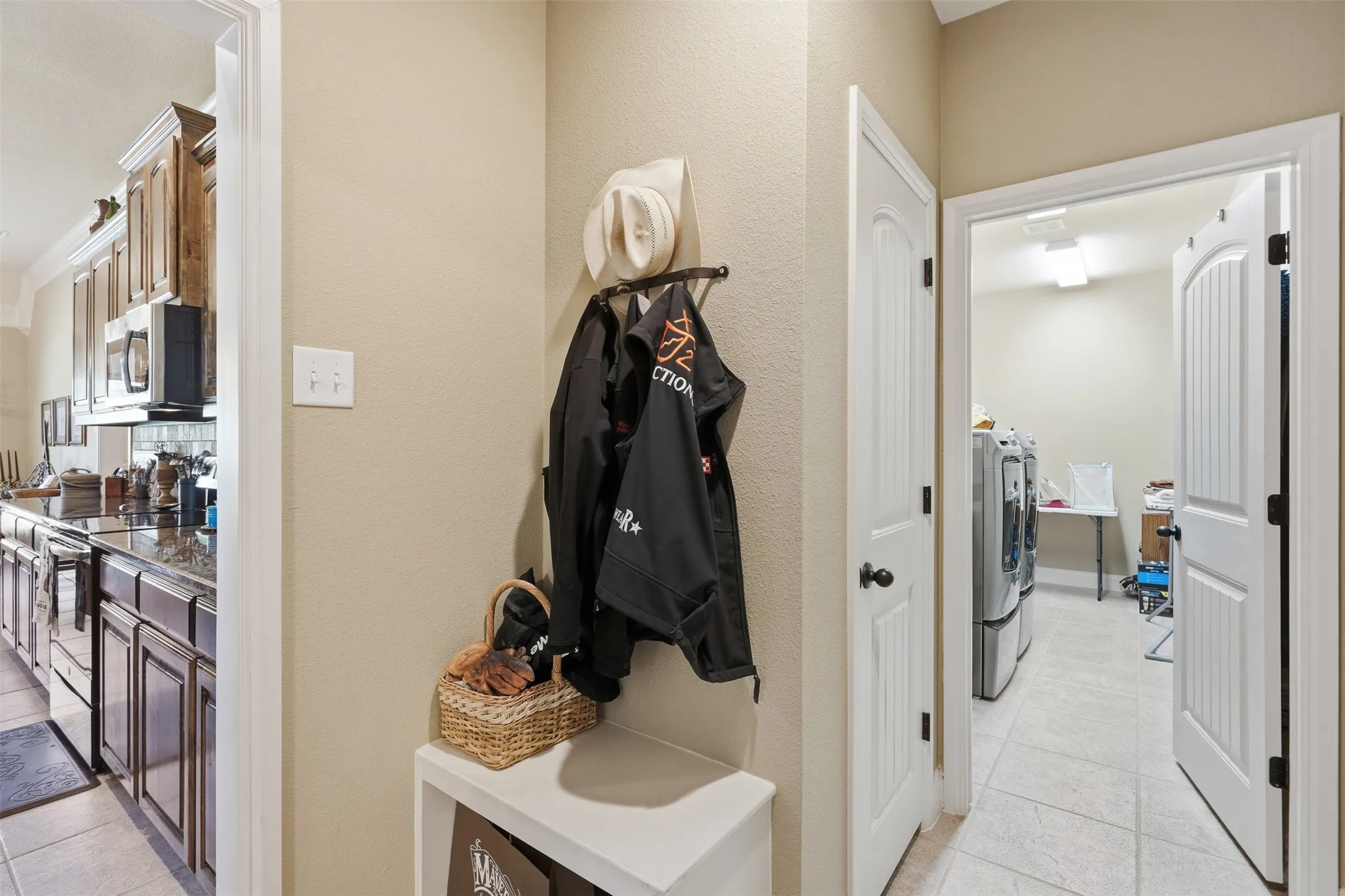 Single Family Residence For Sale in Parker County , 3518 Old Mineral Wells Highway, Weatherford, Texas 76088, 3 Bedrooms, 3 Bathrooms, 2 Garage spaces, 2,556 Sqft, built in 2018, Price $649,900, mls#21350093, Real Estate Agent in Weatherford, Homes For Sale in Parker county, Homes For Sale in Weatherford, Realtor in Weatherford Texas, Real Estate Brokerage Independent Realty Texas, Luminita Cordes Realtor