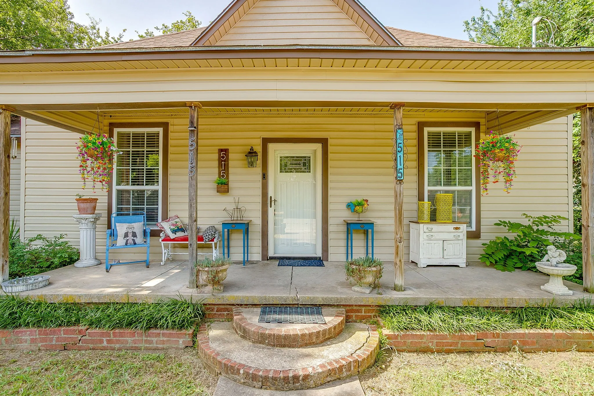 Single Family Residence For Sale in Palo Pinto County , 515 SW 13th Street, Mineral Wells, Texas 76067, 4 Bedrooms, 2 Bathrooms, 1 Garage spaces, 2,845 Sqft, built in 1940, Price $249,000, mls#21348942, Real Estate Agent in Mineral Wells, Homes For Sale in Palo Pinto county, Homes For Sale in Mineral Wells, Realtor in Mineral Wells Texas, Real Estate Brokerage Independent Realty Texas, Luminita Cordes Realtor