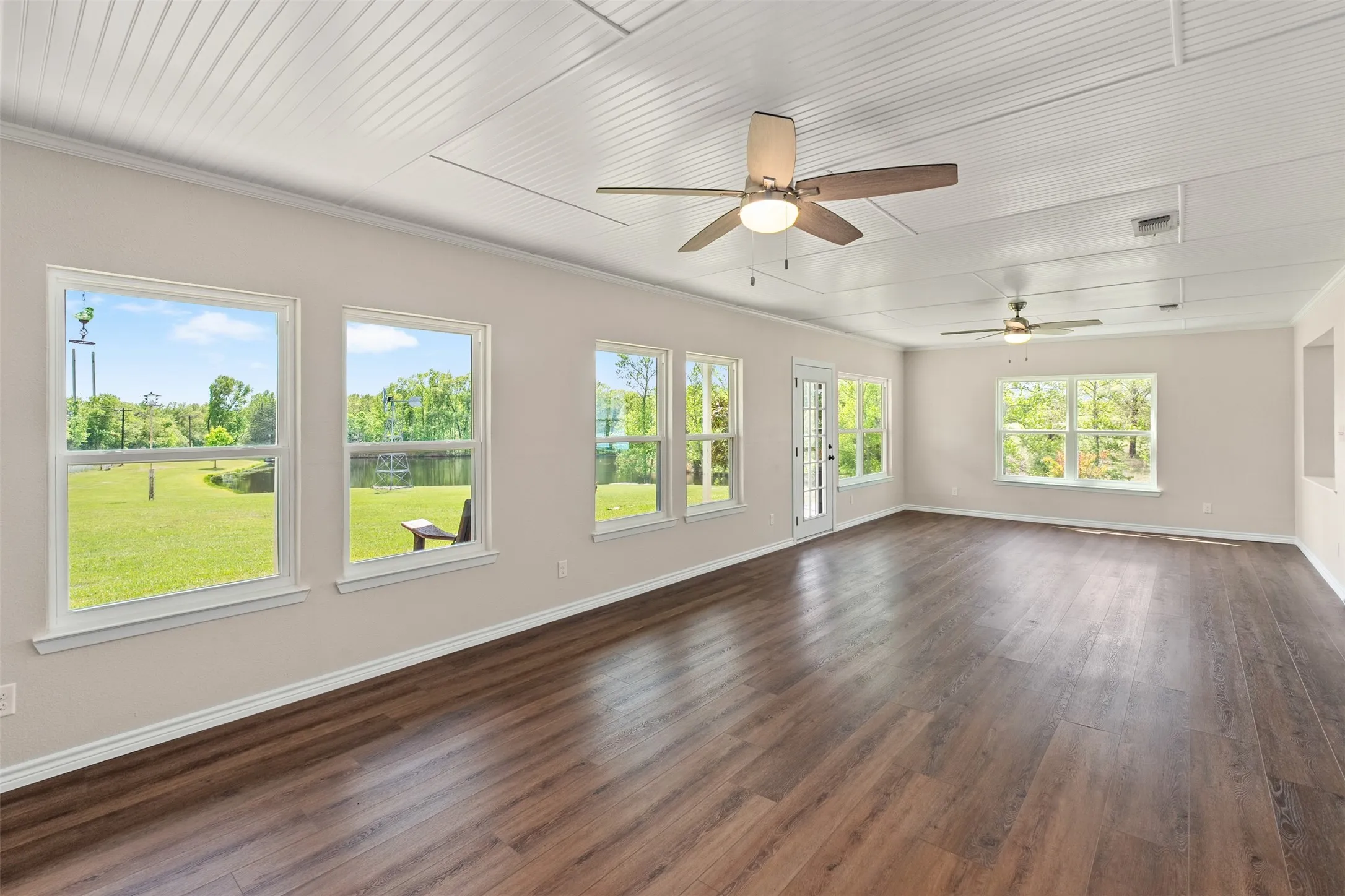Farm For Sale in Van Zandt County , 3672 E FM 1861, Athens, Texas 75752, 4 Bedroom, 2 Bathroom, 2 Garage spaces, 2,809 Sqft, built in 1979, Price $950,000, mls#21350420, Real Estate Agent in Athens, Homes For Sale in Van Zandt county, Homes For Sale in Athens, Realtor in Athens Texas, Real Estate Brokerage Independent Realty Texas, Luminita Cordes Realtor