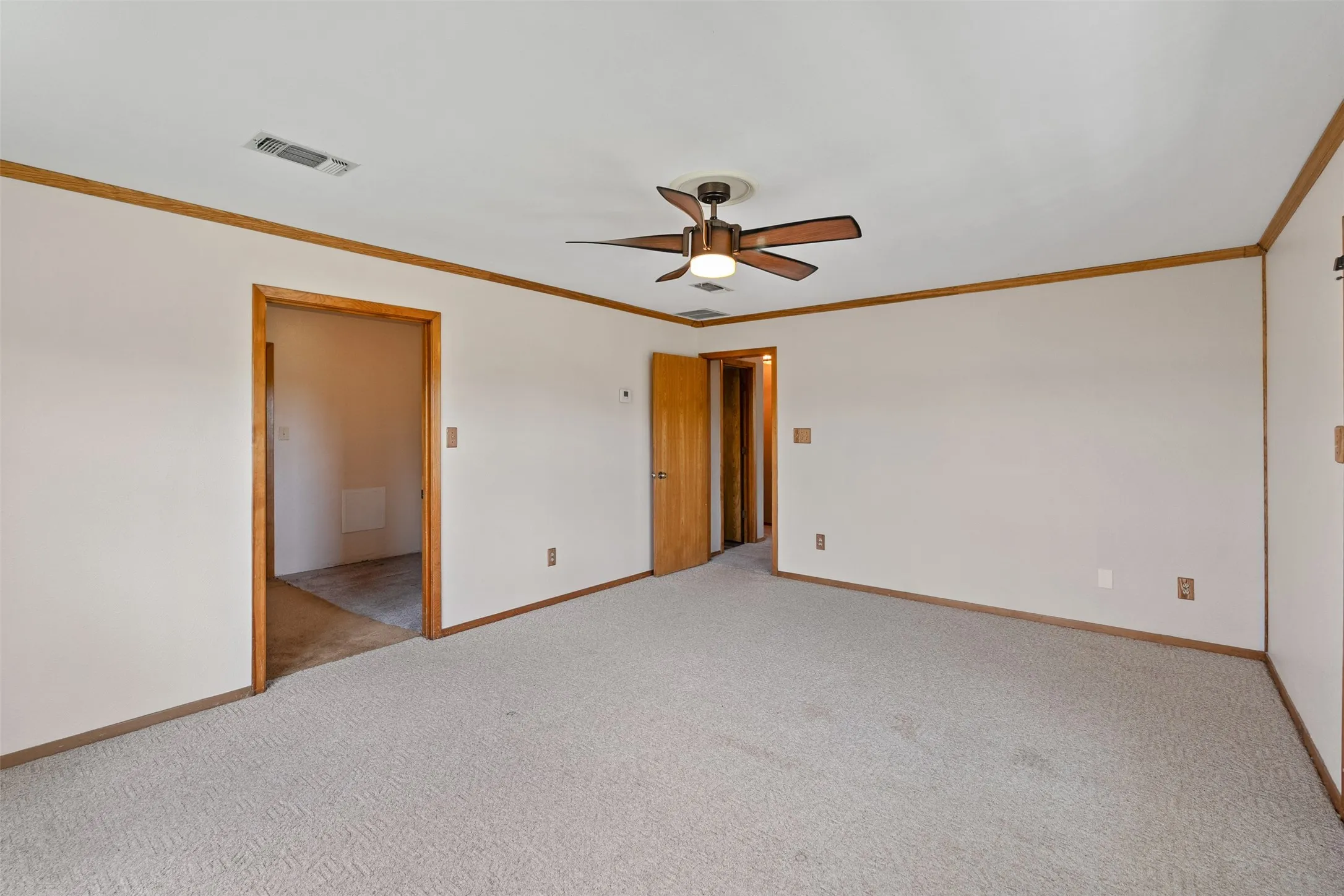 Farm For Sale in Van Zandt County , 3672 E FM 1861, Athens, Texas 75752, 4 Bedroom, 2 Bathroom, 2 Garage spaces, 2,809 Sqft, built in 1979, Price $950,000, mls#21350420, Real Estate Agent in Athens, Homes For Sale in Van Zandt county, Homes For Sale in Athens, Realtor in Athens Texas, Real Estate Brokerage Independent Realty Texas, Luminita Cordes Realtor
