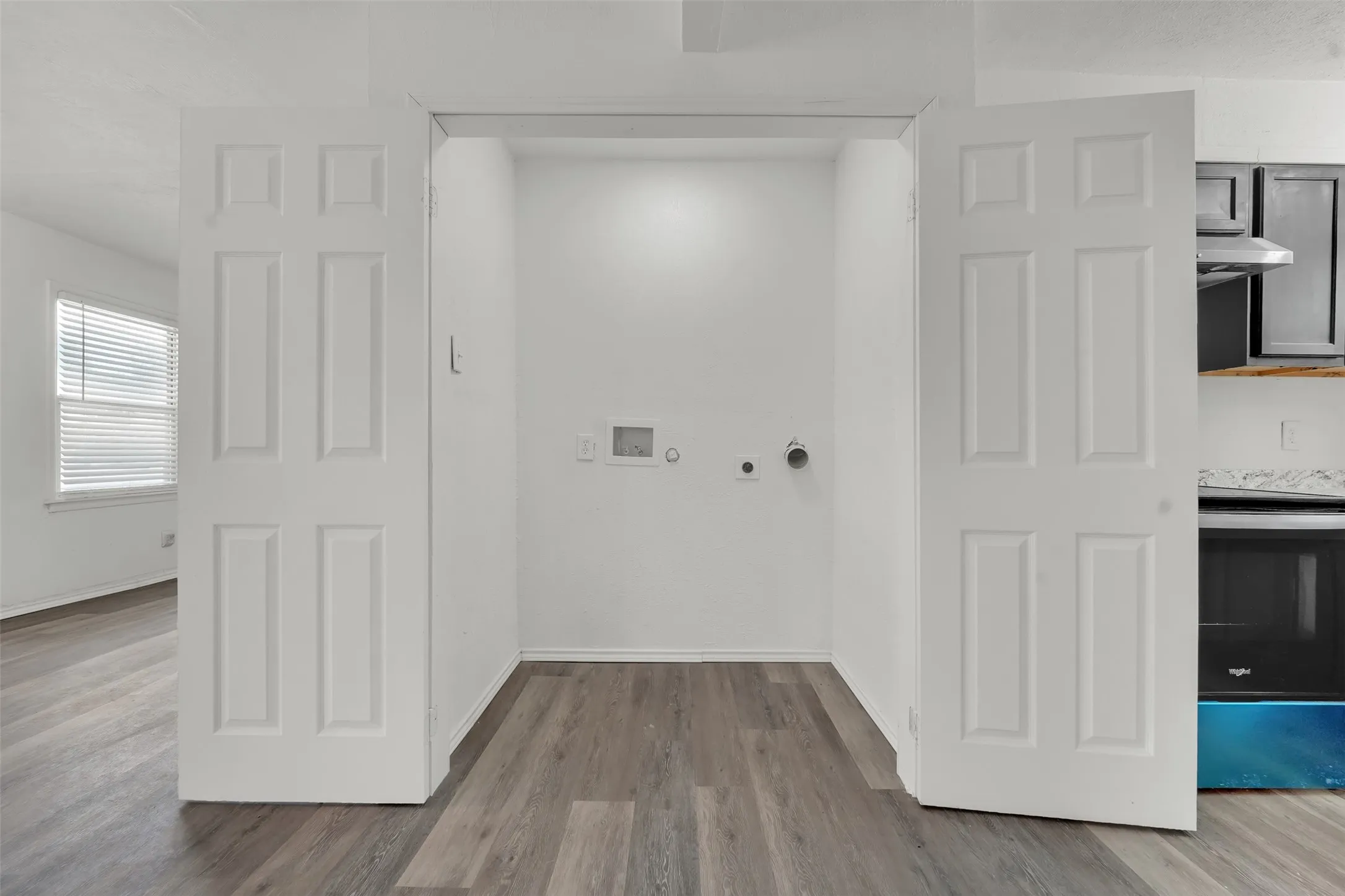 Single Family Residence For Rent in Dallas County , 2682 Wasina Drive, Farmers Branch, Texas 75234, 3 Bedroom, 2 Bathroom, 2 Garage spaces, 1,144 Sqft, built in 1955, mls#21350422, Real Estate Agent in Farmers Branch, Homes For Rent in Dallas county, Homes For Rent in Farmers Branch, Realtor in Farmers Branch Texas, Real Estate Brokerage Independent Realty Texas, Luminita Cordes Realtor