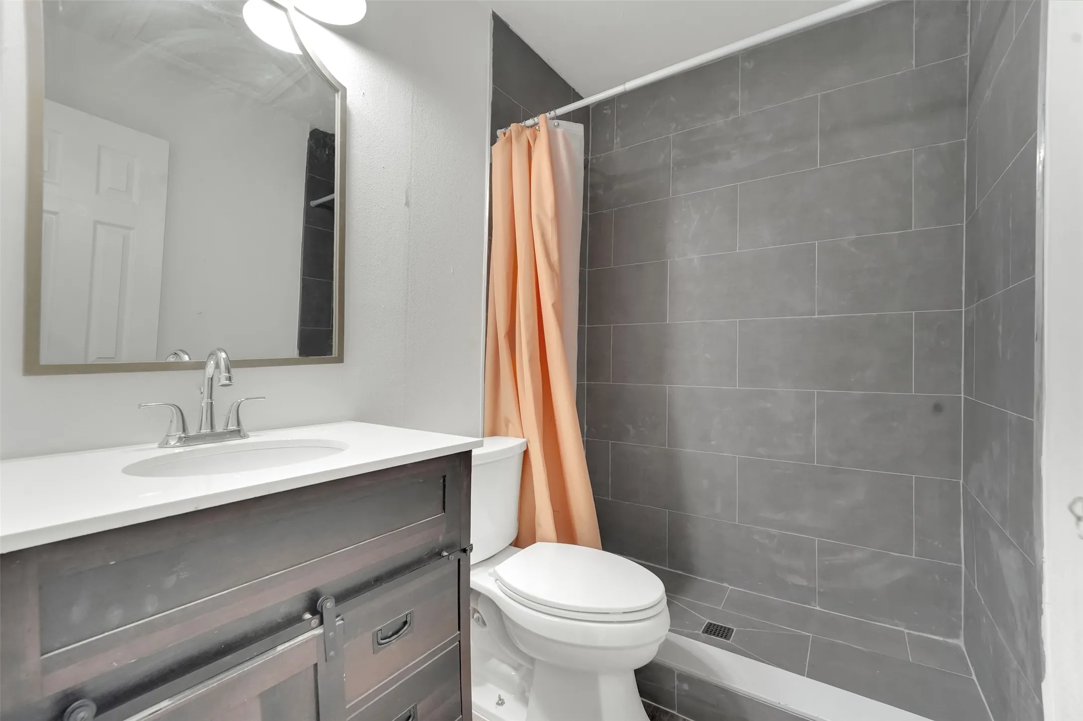 Single Family Residence For Rent in Dallas County , 2682 Wasina Drive, Farmers Branch, Texas 75234, 3 Bedroom, 2 Bathroom, 2 Garage spaces, 1,144 Sqft, built in 1955, mls#21350422, Real Estate Agent in Farmers Branch, Homes For Rent in Dallas county, Homes For Rent in Farmers Branch, Realtor in Farmers Branch Texas, Real Estate Brokerage Independent Realty Texas, Luminita Cordes Realtor