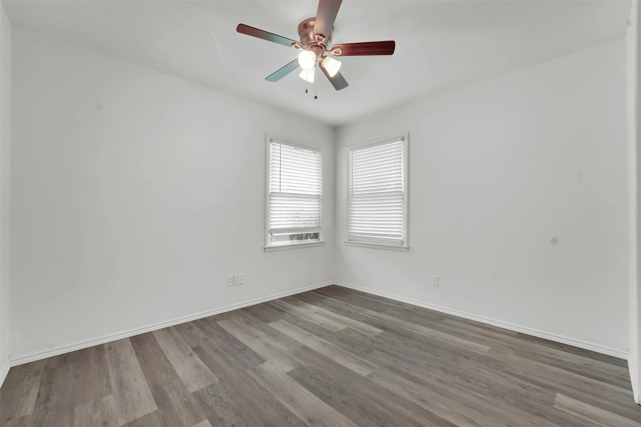 Single Family Residence For Rent in Dallas County , 2682 Wasina Drive, Farmers Branch, Texas 75234, 3 Bedroom, 2 Bathroom, 2 Garage spaces, 1,144 Sqft, built in 1955, mls#21350422, Real Estate Agent in Farmers Branch, Homes For Rent in Dallas county, Homes For Rent in Farmers Branch, Realtor in Farmers Branch Texas, Real Estate Brokerage Independent Realty Texas, Luminita Cordes Realtor