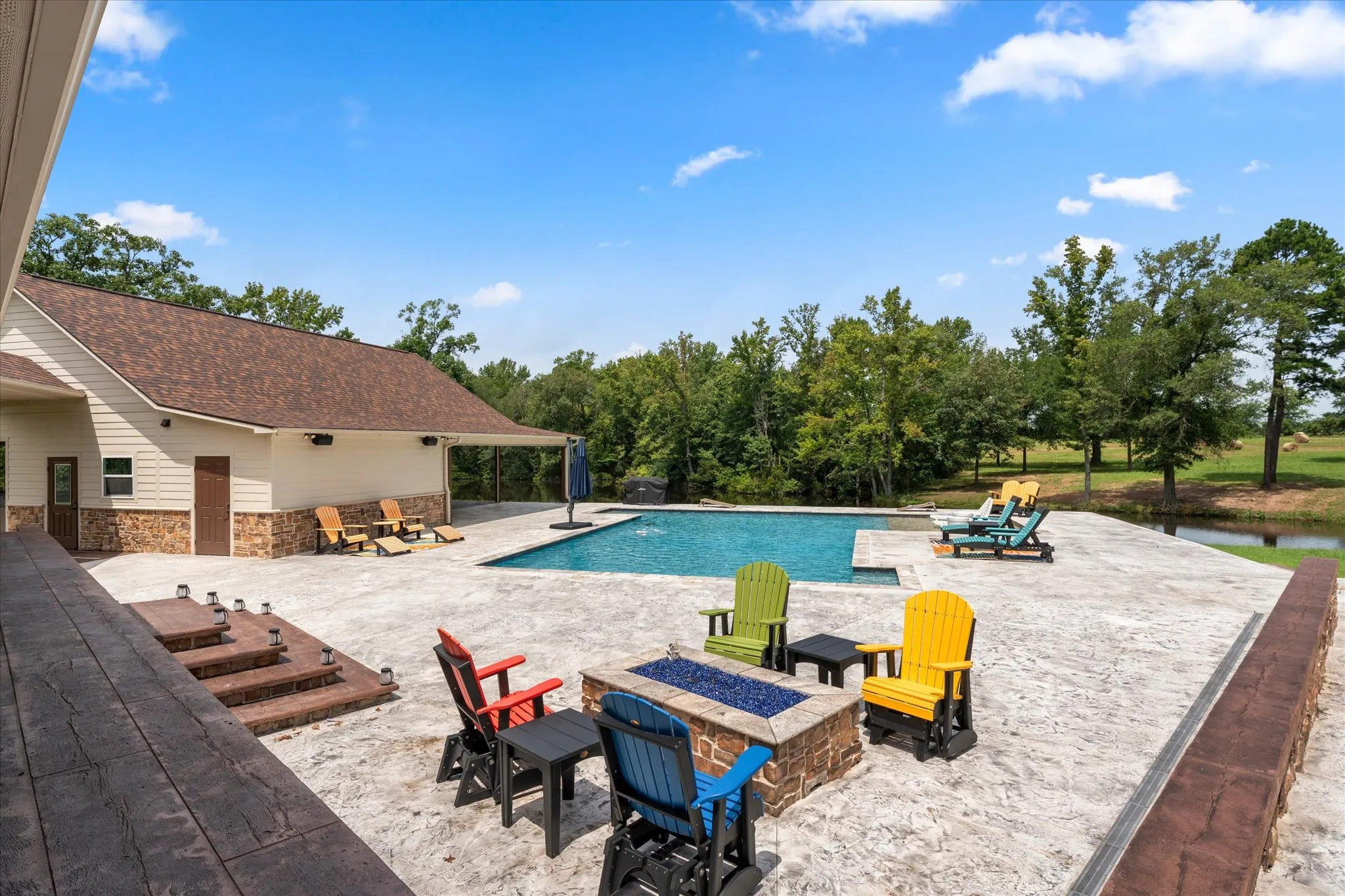 Farm For Sale in Titus County , 7267 E Texas Highway 49 Highway, Mt Pleasant, Texas 75455, 4 Bedrooms, 2 Bathrooms, 3 Garage spaces, 3,427 Sqft, built in 2009, Price $1,479,900, mls#21349865, Real Estate Agent in Mt Pleasant, Homes For Sale in Titus county, Homes For Sale in Mt Pleasant, Realtor in Mt Pleasant Texas, Real Estate Brokerage Independent Realty Texas, Luminita Cordes Realtor