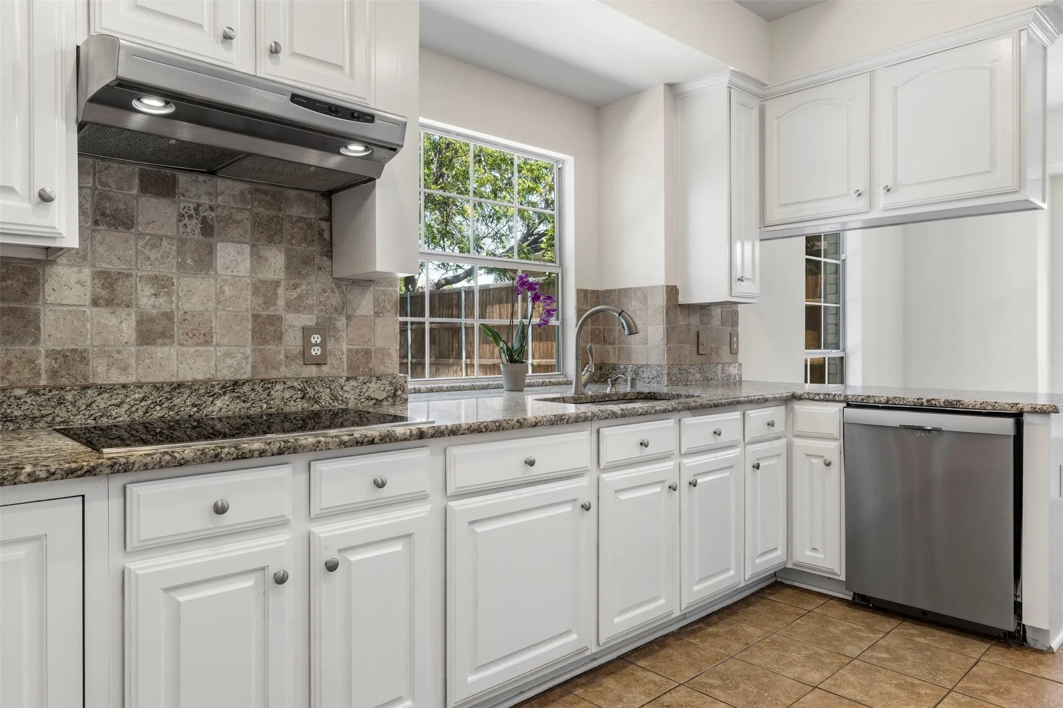 Single Family Residence For Sale in Denton County , 2516 Katina Drive, Flower Mound, Texas 75028, 4 Bedroom, 3 Bathroom, 2 Garage spaces, 2,469 Sqft, built in 1994, mls#21293492, Real Estate Agent in Flower Mound, Homes For Sale in Denton county, Homes For Sale in Flower Mound, Realtor in Flower Mound Texas, Real Estate Brokerage Independent Realty Texas, Luminita Cordes Realtor
