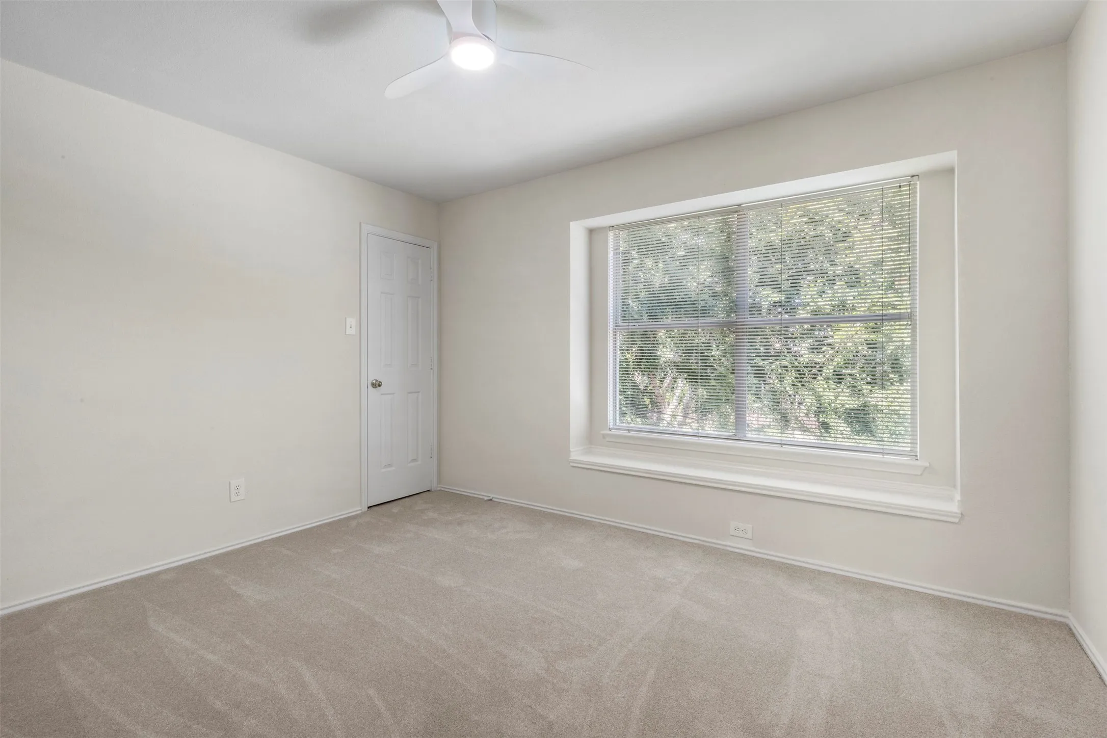Single Family Residence For Sale in Denton County , 2516 Katina Drive, Flower Mound, Texas 75028, 4 Bedroom, 3 Bathroom, 2 Garage spaces, 2,469 Sqft, built in 1994, mls#21293492, Real Estate Agent in Flower Mound, Homes For Sale in Denton county, Homes For Sale in Flower Mound, Realtor in Flower Mound Texas, Real Estate Brokerage Independent Realty Texas, Luminita Cordes Realtor