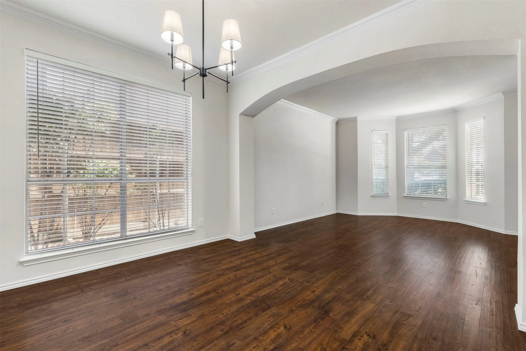 Single Family Residence For Sale in Denton County , 2516 Katina Drive, Flower Mound, Texas 75028, 4 Bedroom, 3 Bathroom, 2 Garage spaces, 2,469 Sqft, built in 1994, mls#21293492, Real Estate Agent in Flower Mound, Homes For Sale in Denton county, Homes For Sale in Flower Mound, Realtor in Flower Mound Texas, Real Estate Brokerage Independent Realty Texas, Luminita Cordes Realtor