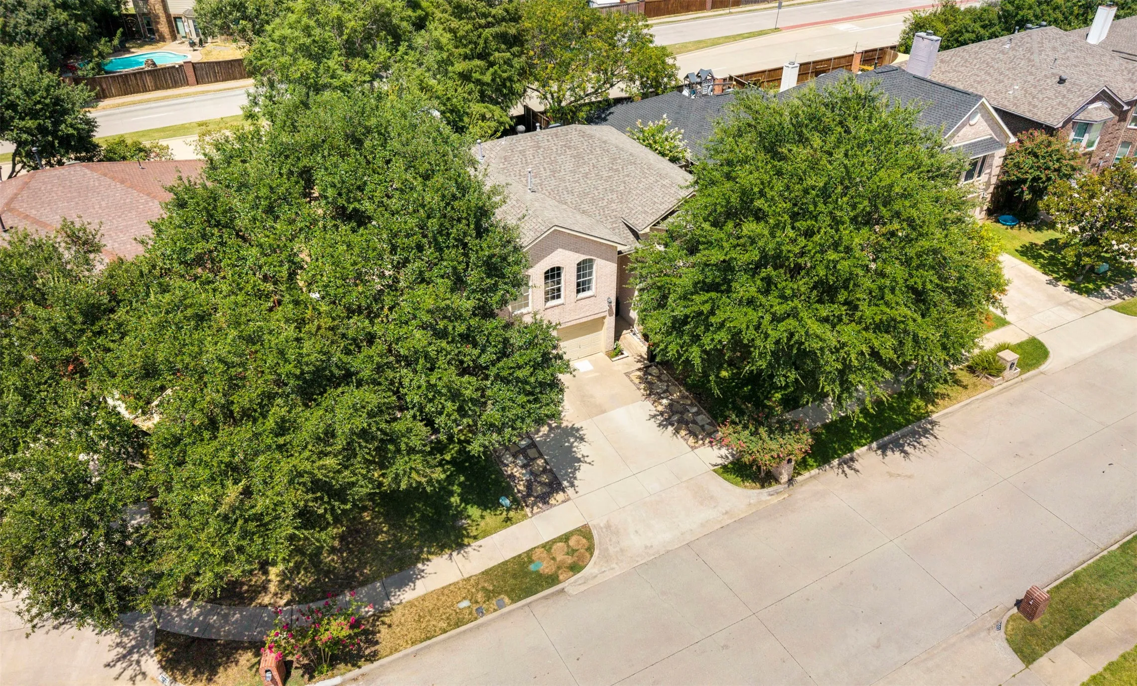 Single Family Residence For Sale in Denton County , 2516 Katina Drive, Flower Mound, Texas 75028, 4 Bedroom, 3 Bathroom, 2 Garage spaces, 2,469 Sqft, built in 1994, mls#21293492, Real Estate Agent in Flower Mound, Homes For Sale in Denton county, Homes For Sale in Flower Mound, Realtor in Flower Mound Texas, Real Estate Brokerage Independent Realty Texas, Luminita Cordes Realtor