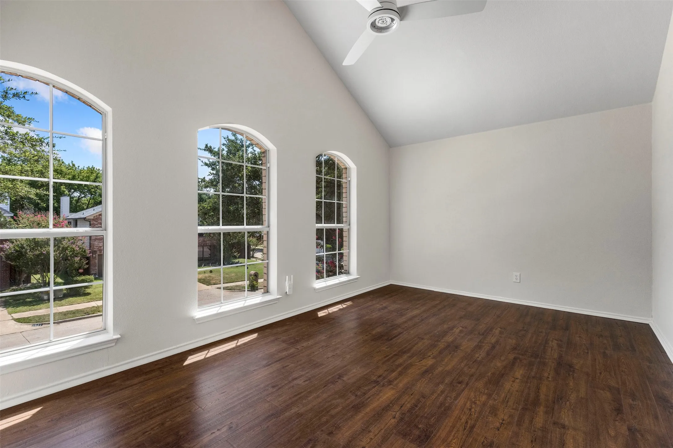 Single Family Residence For Sale in Denton County , 2516 Katina Drive, Flower Mound, Texas 75028, 4 Bedroom, 3 Bathroom, 2 Garage spaces, 2,469 Sqft, built in 1994, mls#21293492, Real Estate Agent in Flower Mound, Homes For Sale in Denton county, Homes For Sale in Flower Mound, Realtor in Flower Mound Texas, Real Estate Brokerage Independent Realty Texas, Luminita Cordes Realtor