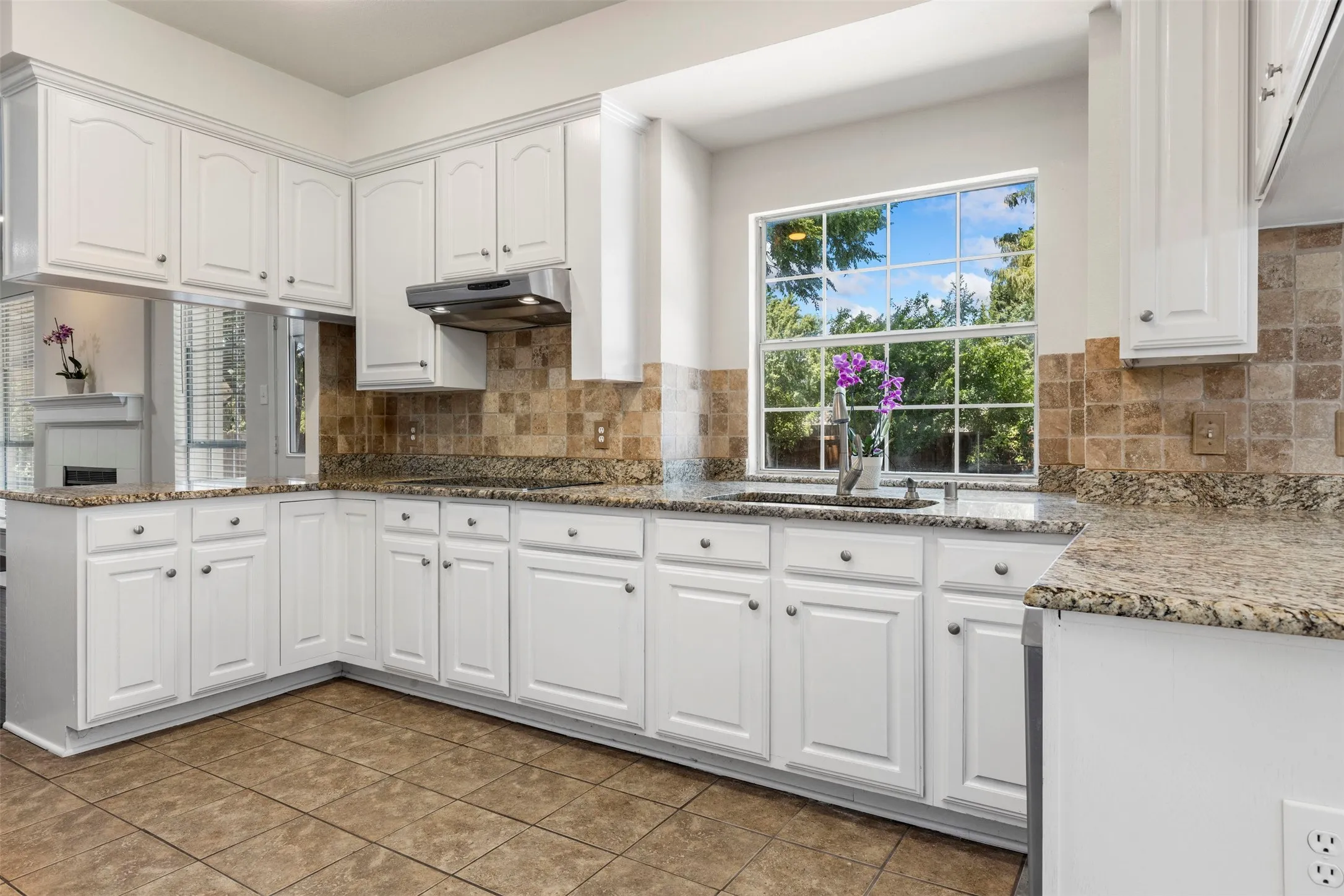 Single Family Residence For Sale in Denton County , 2516 Katina Drive, Flower Mound, Texas 75028, 4 Bedroom, 3 Bathroom, 2 Garage spaces, 2,469 Sqft, built in 1994, mls#21293492, Real Estate Agent in Flower Mound, Homes For Sale in Denton county, Homes For Sale in Flower Mound, Realtor in Flower Mound Texas, Real Estate Brokerage Independent Realty Texas, Luminita Cordes Realtor