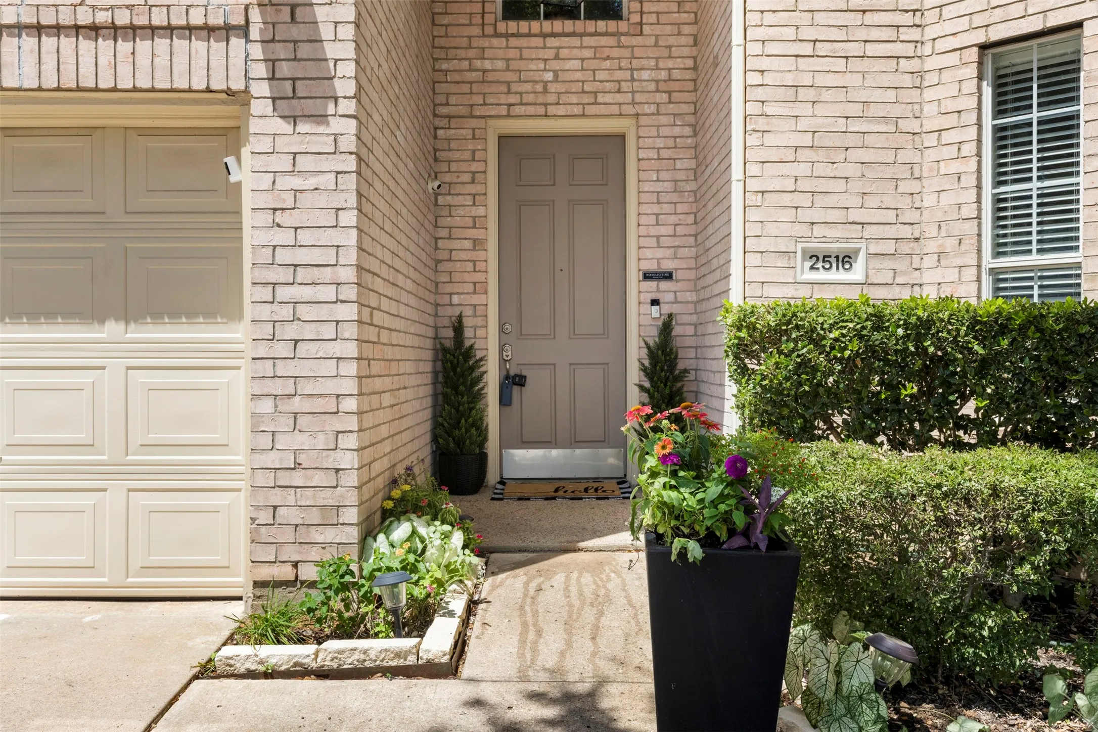 Single Family Residence For Sale in Denton County , 2516 Katina Drive, Flower Mound, Texas 75028, 4 Bedroom, 3 Bathroom, 2 Garage spaces, 2,469 Sqft, built in 1994, mls#21293492, Real Estate Agent in Flower Mound, Homes For Sale in Denton county, Homes For Sale in Flower Mound, Realtor in Flower Mound Texas, Real Estate Brokerage Independent Realty Texas, Luminita Cordes Realtor