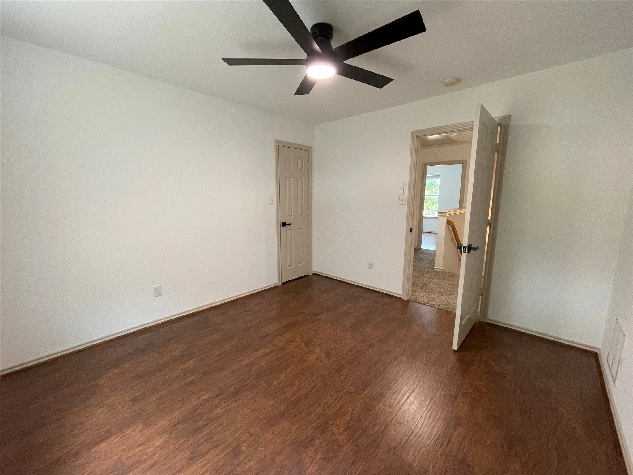 Single Family Residence For Rent in Ellis County , 6030 Bentwood Drive, Midlothian, Texas 76065, 4 Bedroom, 3 Bathroom, 2 Garage spaces, 2,465 Sqft, built in 2002, mls#21346772, Real Estate Agent in Midlothian, Homes For Rent in Ellis county, Homes For Rent in Midlothian, Realtor in Midlothian Texas, Real Estate Brokerage Independent Realty Texas, Luminita Cordes Realtor