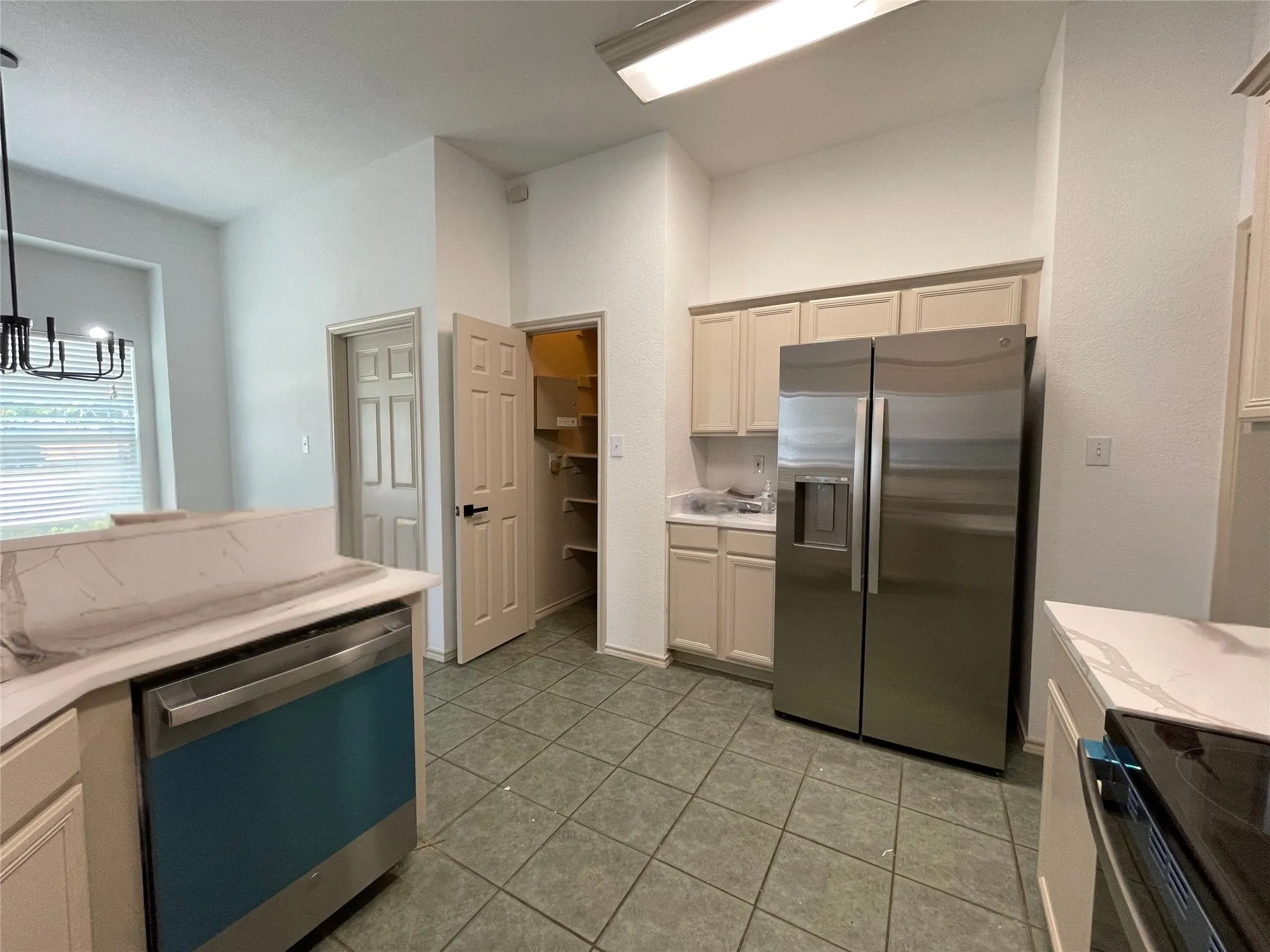 Single Family Residence For Rent in Ellis County , 6030 Bentwood Drive, Midlothian, Texas 76065, 4 Bedroom, 3 Bathroom, 2 Garage spaces, 2,465 Sqft, built in 2002, mls#21346772, Real Estate Agent in Midlothian, Homes For Rent in Ellis county, Homes For Rent in Midlothian, Realtor in Midlothian Texas, Real Estate Brokerage Independent Realty Texas, Luminita Cordes Realtor