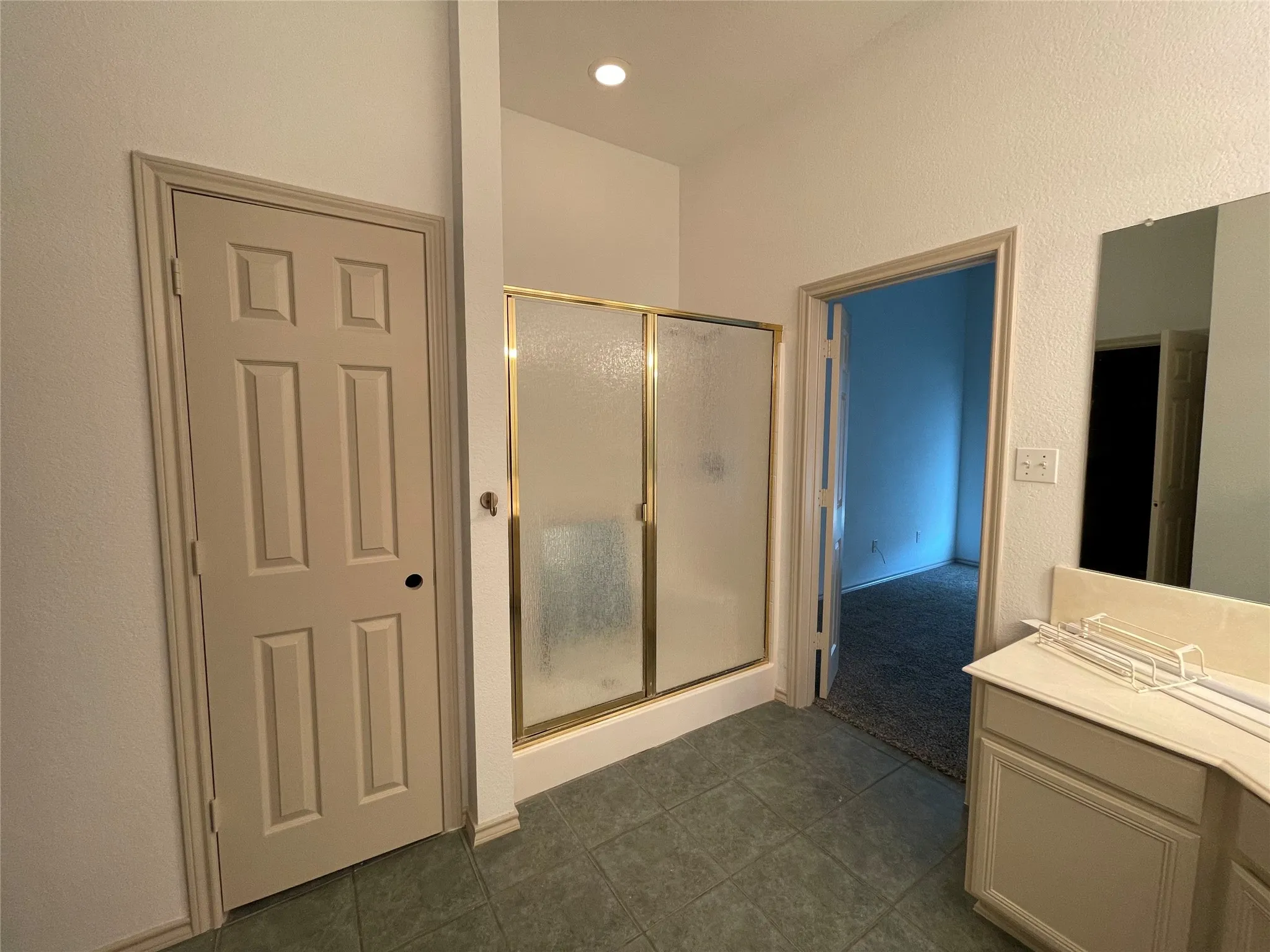 Single Family Residence For Rent in Ellis County , 6030 Bentwood Drive, Midlothian, Texas 76065, 4 Bedroom, 3 Bathroom, 2 Garage spaces, 2,465 Sqft, built in 2002, mls#21346772, Real Estate Agent in Midlothian, Homes For Rent in Ellis county, Homes For Rent in Midlothian, Realtor in Midlothian Texas, Real Estate Brokerage Independent Realty Texas, Luminita Cordes Realtor
