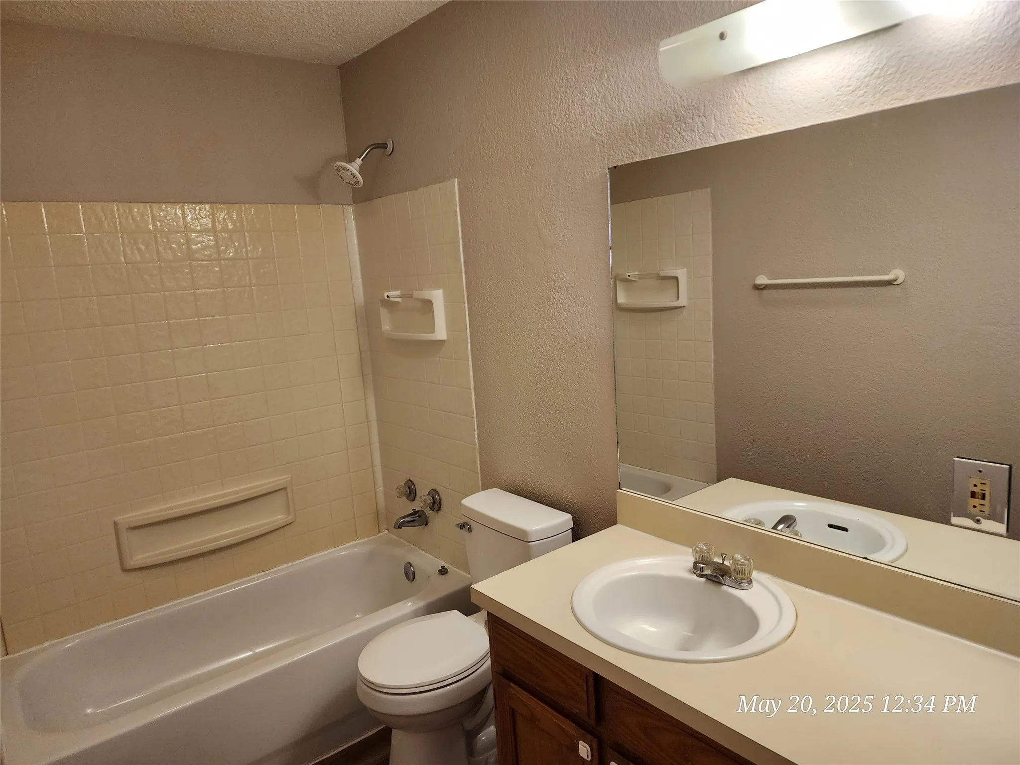 Quadruplex For Rent in Johnson County , 429 SW Thomas Street A, Burleson, Texas 76028, 2 Bedroom, 1 Bathroom, Garage spaces, 1,014 Sqft, built in 1983, mls#21321422, Real Estate Agent in Burleson, Homes For Rent in Johnson county, Homes For Rent in Burleson, Realtor in Burleson Texas, Real Estate Brokerage Independent Realty Texas, Luminita Cordes Realtor