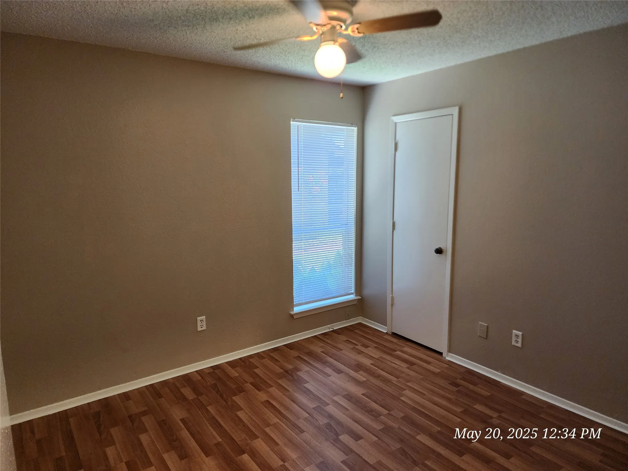 Quadruplex For Rent in Johnson County , 429 SW Thomas Street A, Burleson, Texas 76028, 2 Bedroom, 1 Bathroom, Garage spaces, 1,014 Sqft, built in 1983, mls#21321422, Real Estate Agent in Burleson, Homes For Rent in Johnson county, Homes For Rent in Burleson, Realtor in Burleson Texas, Real Estate Brokerage Independent Realty Texas, Luminita Cordes Realtor