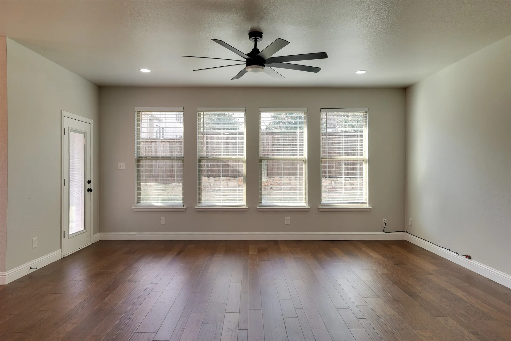 Single Family Residence For Sale in Tarrant County , 1804 Eastwood Court, Mansfield, Texas 76063, 5 Bedroom, 4 Bathroom, 2 Garage spaces, 3,716 Sqft, built in 2022, mls#21350437, Real Estate Agent in Mansfield, Homes For Sale in Tarrant county, Homes For Sale in Mansfield, Realtor in Mansfield Texas, Real Estate Brokerage Independent Realty Texas, Luminita Cordes Realtor