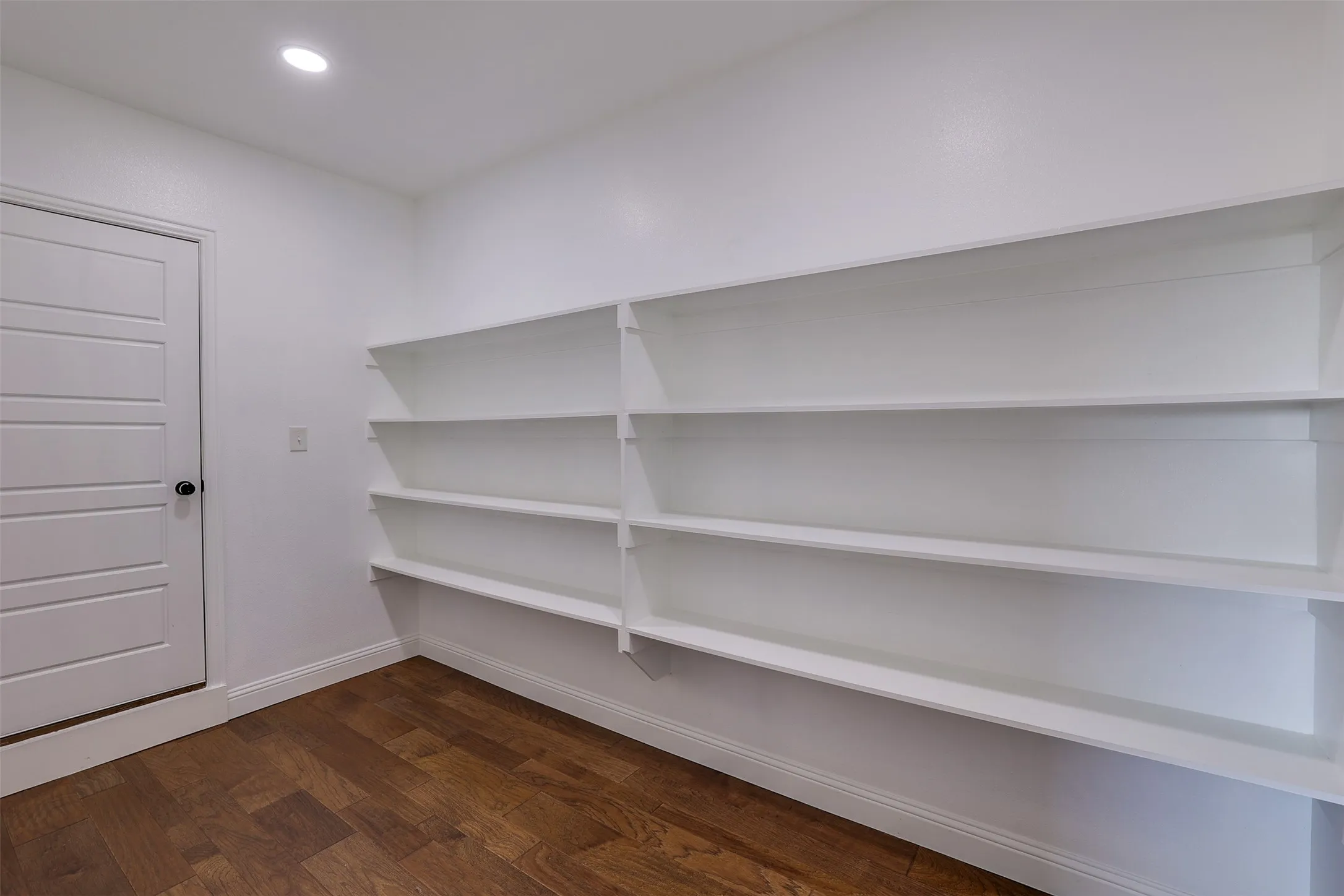Single Family Residence For Sale in Tarrant County , 1804 Eastwood Court, Mansfield, Texas 76063, 5 Bedroom, 4 Bathroom, 2 Garage spaces, 3,716 Sqft, built in 2022, mls#21350437, Real Estate Agent in Mansfield, Homes For Sale in Tarrant county, Homes For Sale in Mansfield, Realtor in Mansfield Texas, Real Estate Brokerage Independent Realty Texas, Luminita Cordes Realtor