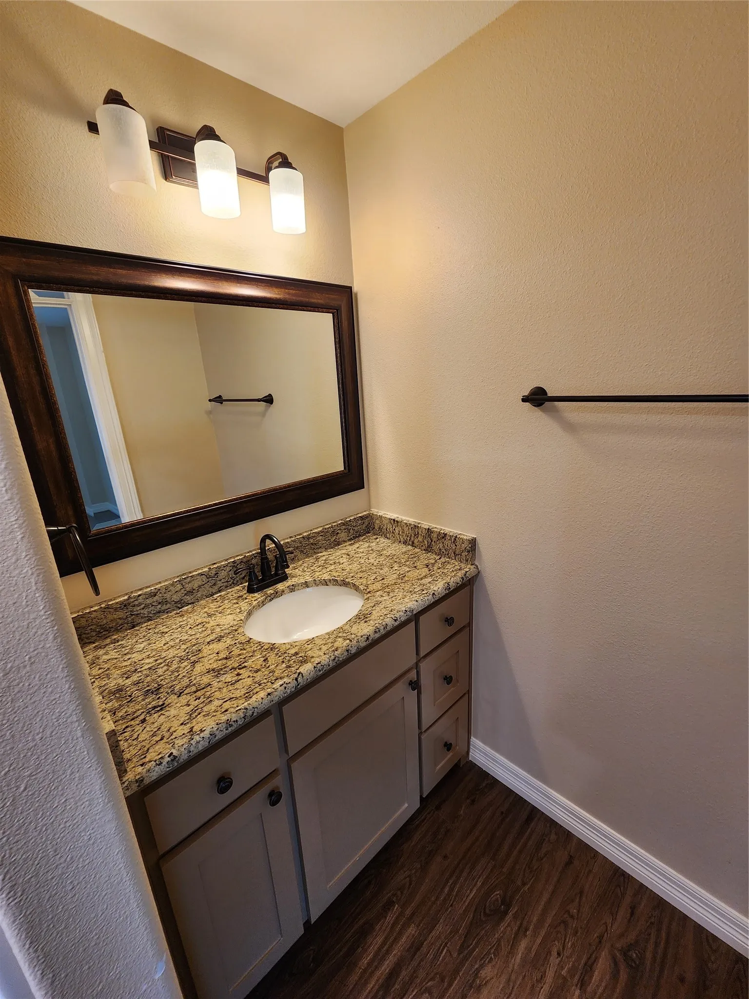 Single Family Residence For Rent in Cooke County , 20 County Road 175, Whitesboro, Texas 76273, 3 Bedroom, 2 Bathroom, Garage spaces, 1,575 Sqft, built in 2021, mls#21350438, Real Estate Agent in Whitesboro, Homes For Rent in Cooke county, Homes For Rent in Whitesboro, Realtor in Whitesboro Texas, Real Estate Brokerage Independent Realty Texas, Luminita Cordes Realtor