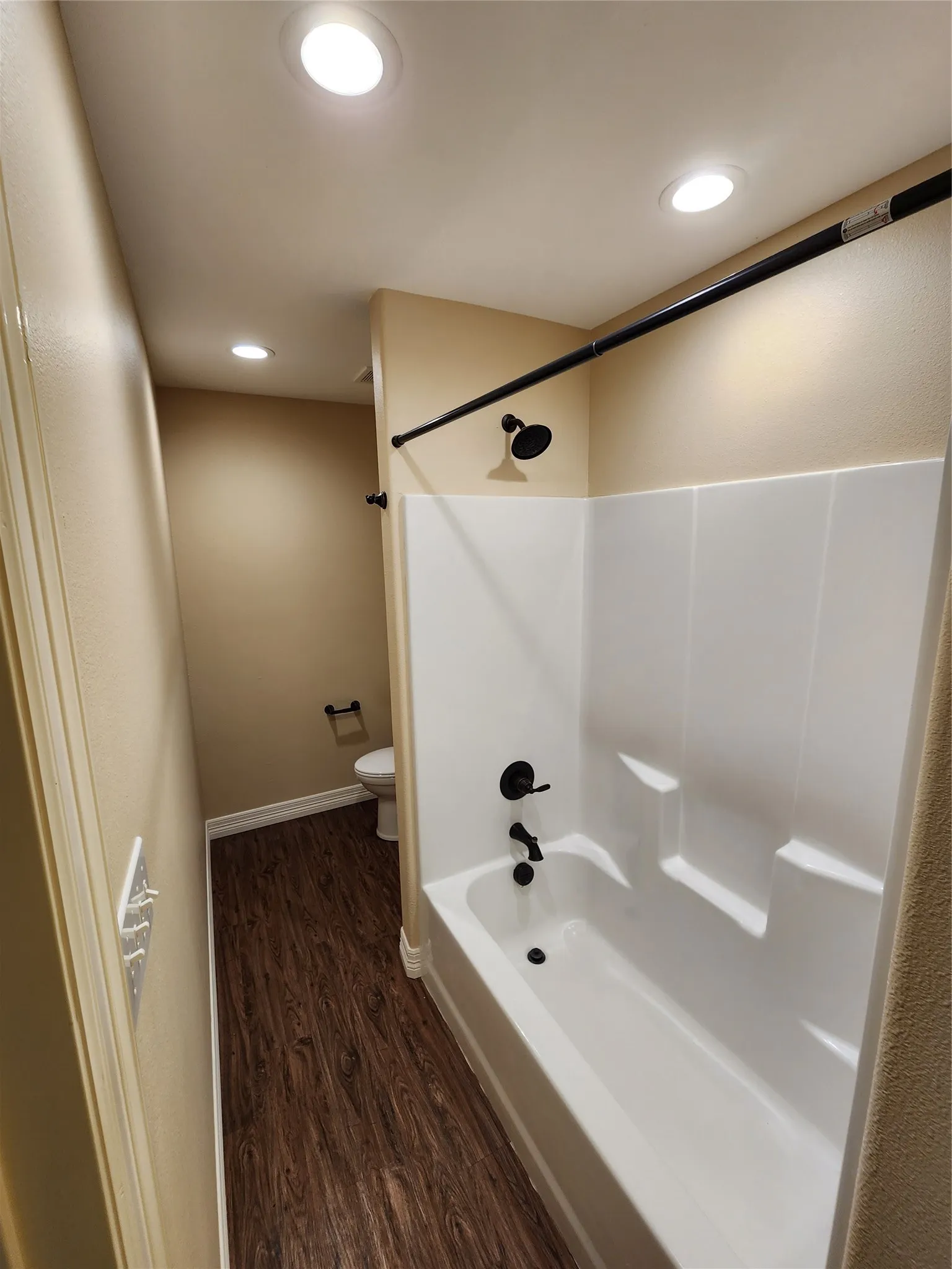 Single Family Residence For Rent in Cooke County , 20 County Road 175, Whitesboro, Texas 76273, 3 Bedroom, 2 Bathroom, Garage spaces, 1,575 Sqft, built in 2021, mls#21350438, Real Estate Agent in Whitesboro, Homes For Rent in Cooke county, Homes For Rent in Whitesboro, Realtor in Whitesboro Texas, Real Estate Brokerage Independent Realty Texas, Luminita Cordes Realtor