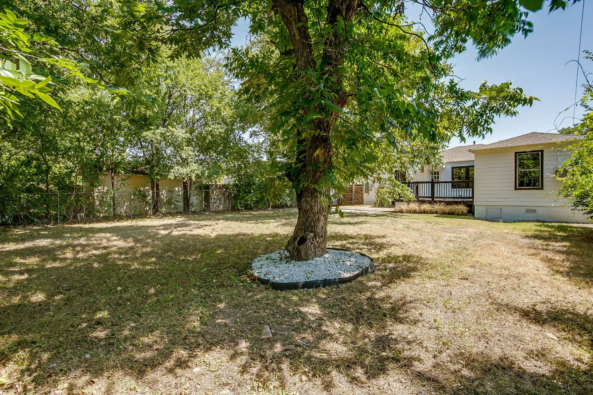 Single Family Residence For Sale in Tarrant County , 2704 W Biddison Street, Fort Worth, Texas 76109, 4 Bedroom, 3 Bathroom, Garage spaces, 1,458 Sqft, built in 1947, mls#21345608, Real Estate Agent in Fort Worth, Homes For Sale in Tarrant county, Homes For Sale in Fort Worth, Realtor in Fort Worth Texas, Real Estate Brokerage Independent Realty Texas, Luminita Cordes Realtor