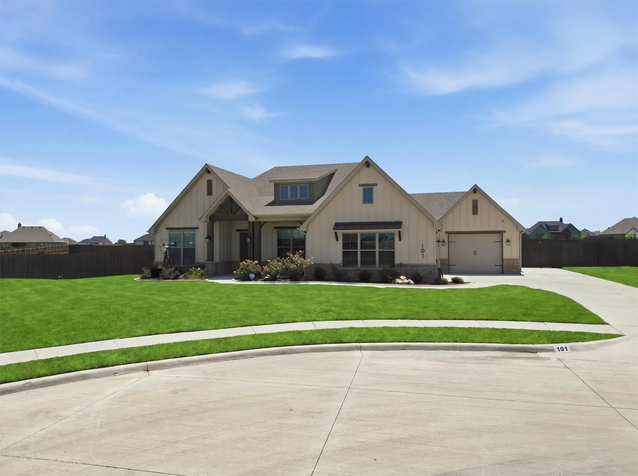 Large 1 Acre Lot on a Culdesac