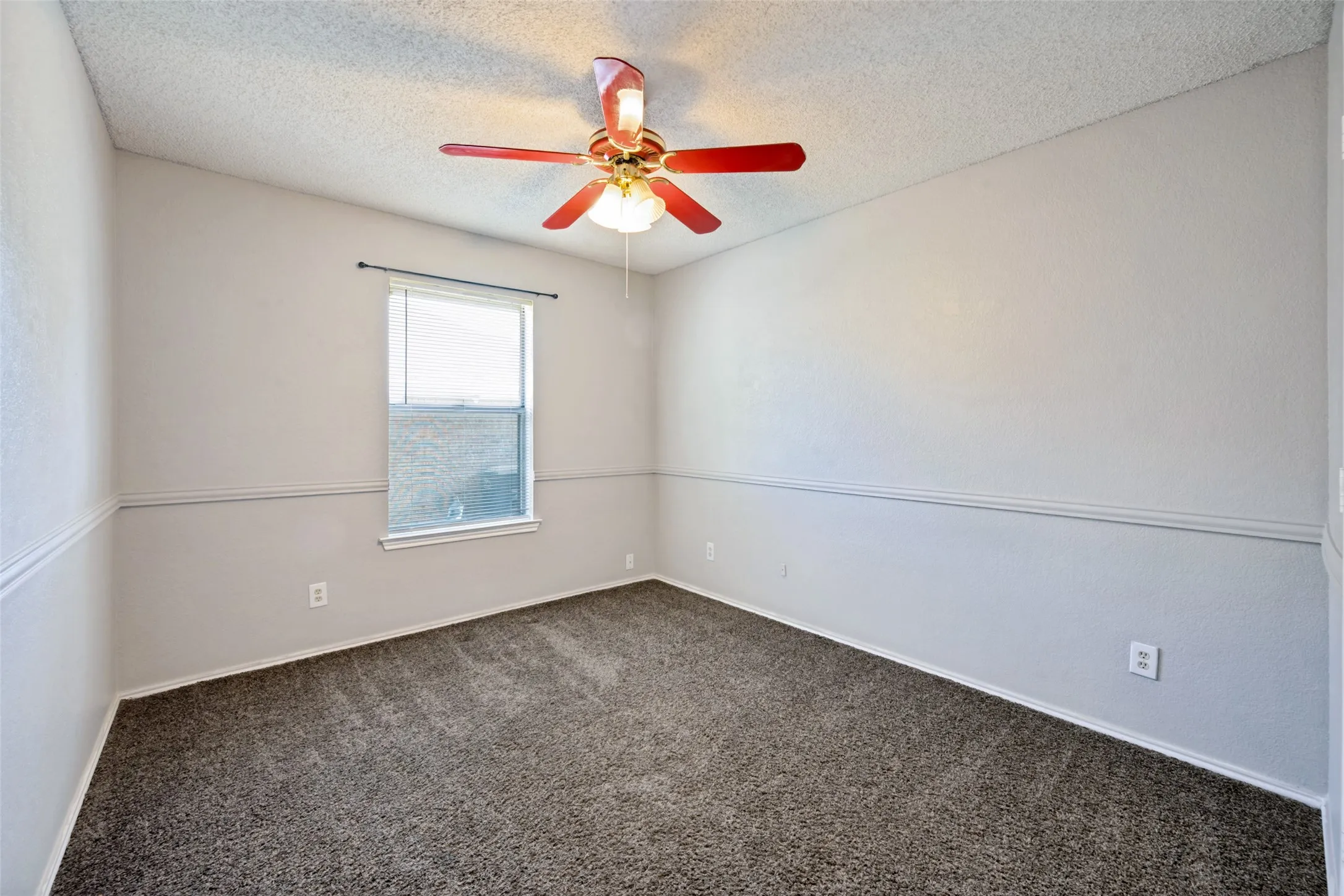 Single Family Residence For Rent in Tarrant County , 9008 Topperwind Court, Fort Worth, Texas 76134, 3 Bedroom, 2 Bathroom, 2 Garage spaces, 1,511 Sqft, built in 1987, mls#21350445, Real Estate Agent in Fort Worth, Homes For Rent in Tarrant county, Homes For Rent in Fort Worth, Realtor in Fort Worth Texas, Real Estate Brokerage Independent Realty Texas, Luminita Cordes Realtor