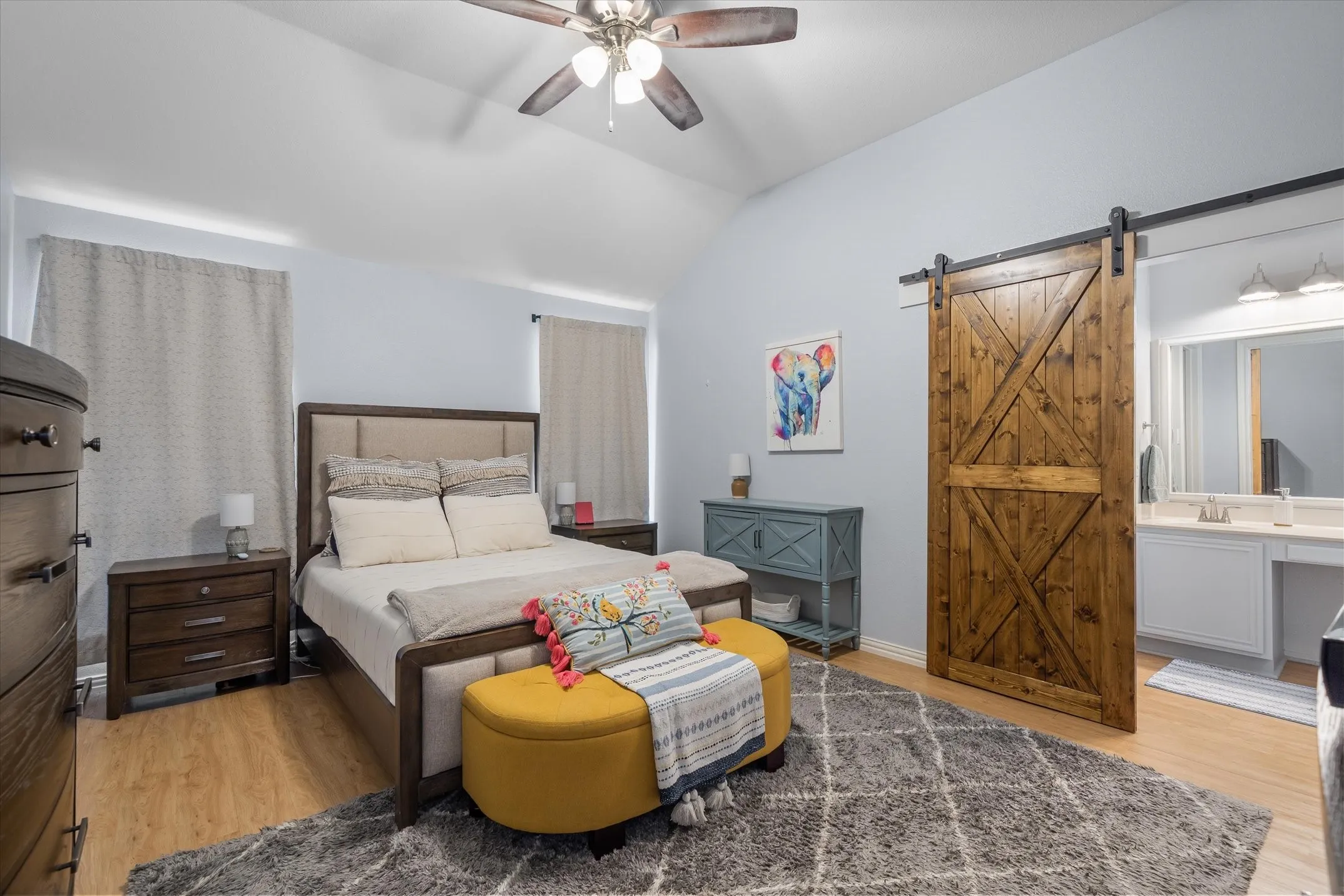 Single Family Residence For Sale in Smith County , 341 Frederick Circle, Flint, Texas 75762, 3 Bedroom, 2 Bathroom, 2 Garage spaces, 1,606 Sqft, built in 2001, mls#21350458, Real Estate Agent in Flint, Homes For Sale in Smith county, Homes For Sale in Flint, Realtor in Flint Texas, Real Estate Brokerage Independent Realty Texas, Luminita Cordes Realtor