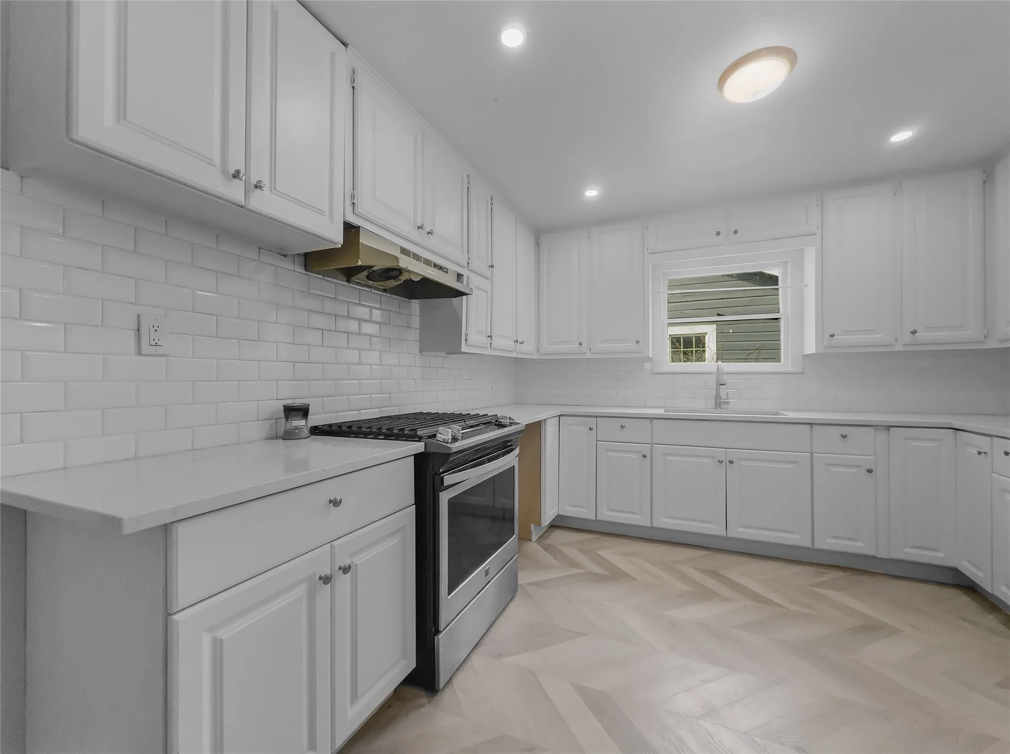 Other view of kitchen
