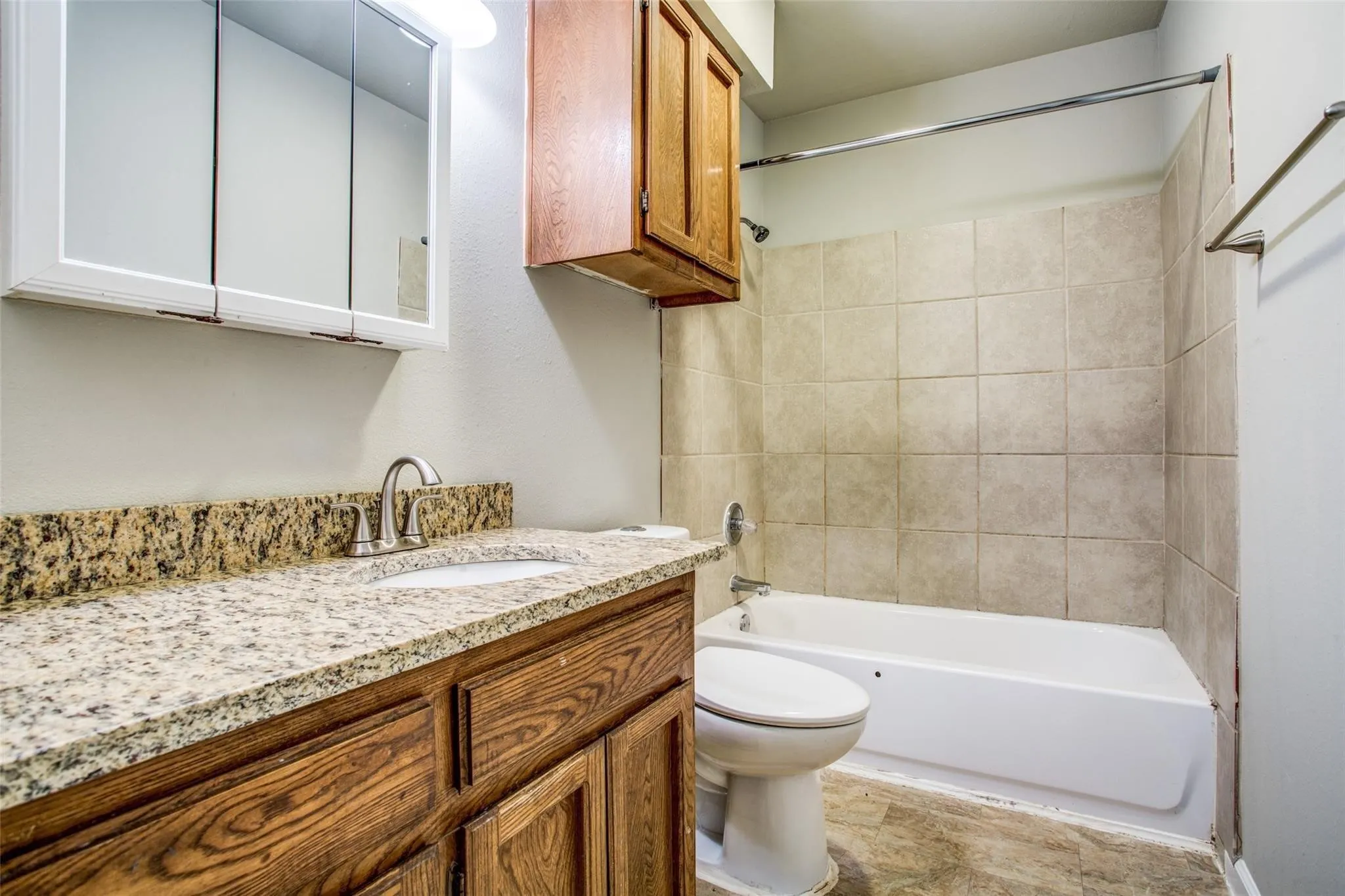 Apartment For Rent in Denton County , 3825 Camelot Street A, Denton, Texas 76209, 2 Bedroom, 1 Bathroom, Garage spaces, 922 Sqft, built in 1983, mls#21350462, Real Estate Agent in Denton, Homes For Rent in Denton county, Homes For Rent in Denton, Realtor in Denton Texas, Real Estate Brokerage Independent Realty Texas, Luminita Cordes Realtor